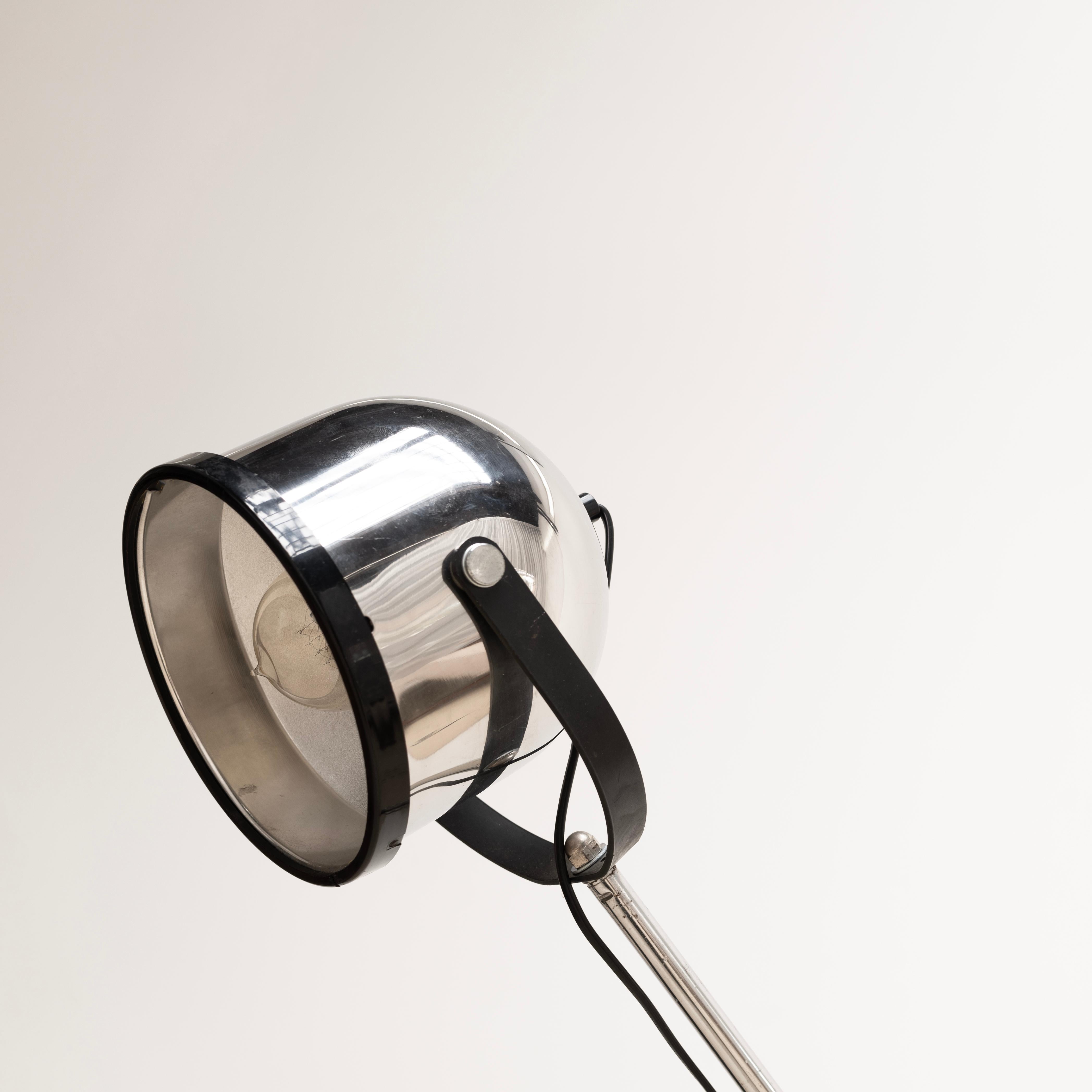 Chromed Metal Swiveling Stand Lamp BY GAE AULENTI & LIVIO CASTIGLIONI , STILNOVO For Sale 1