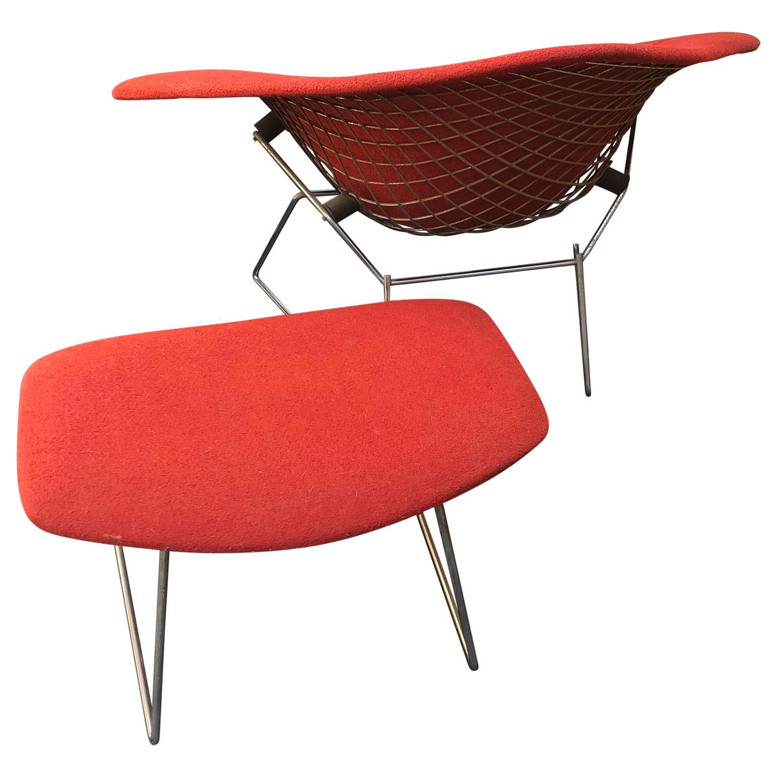 American Harry Bertoia Diamond Chair and Ottoman for Knoll, circa 1950's For Sale