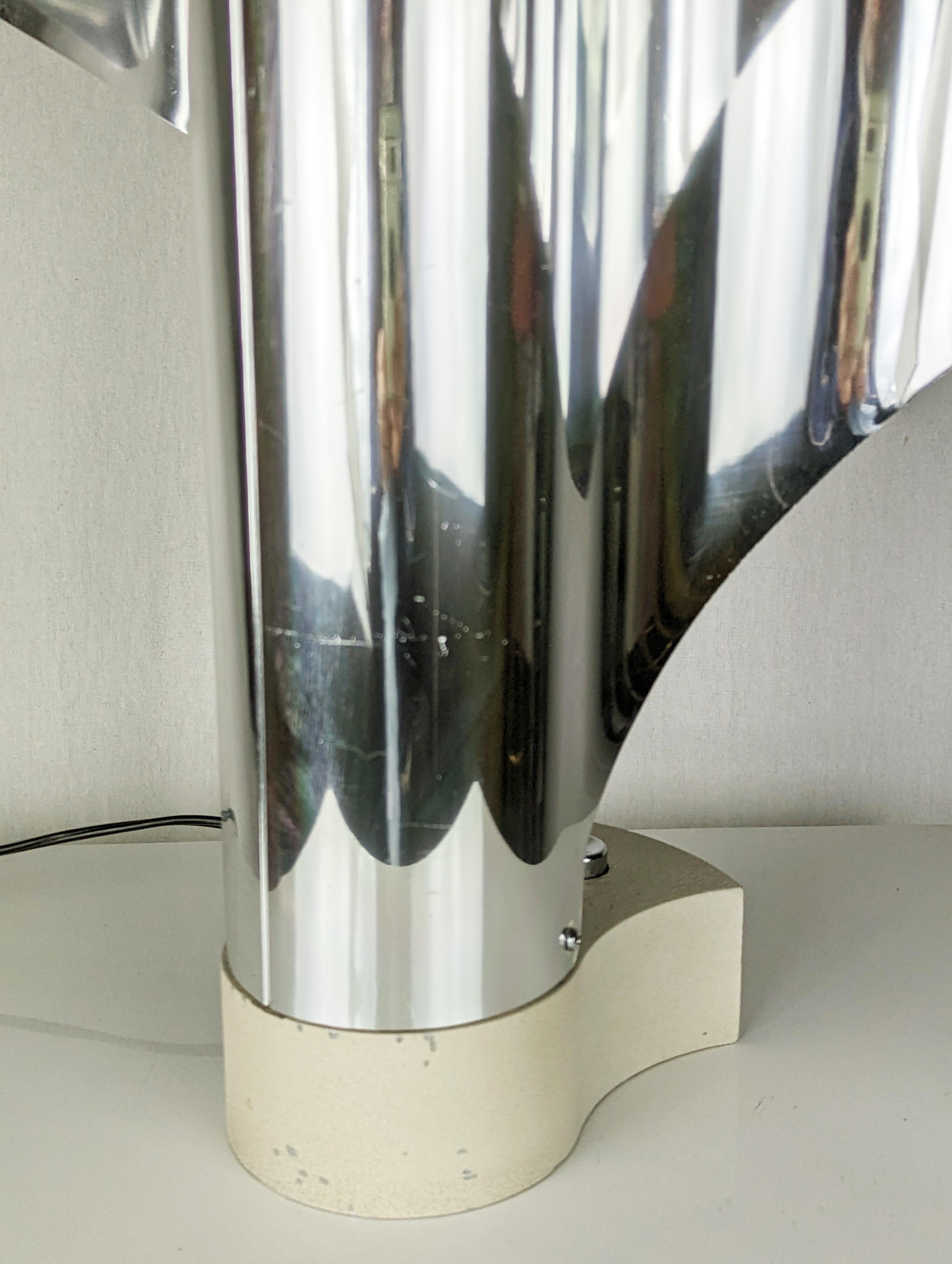 Chromed & painted metal Spinnaker table lamp by Corsini & Wiskemann for Stilnovo For Sale 8