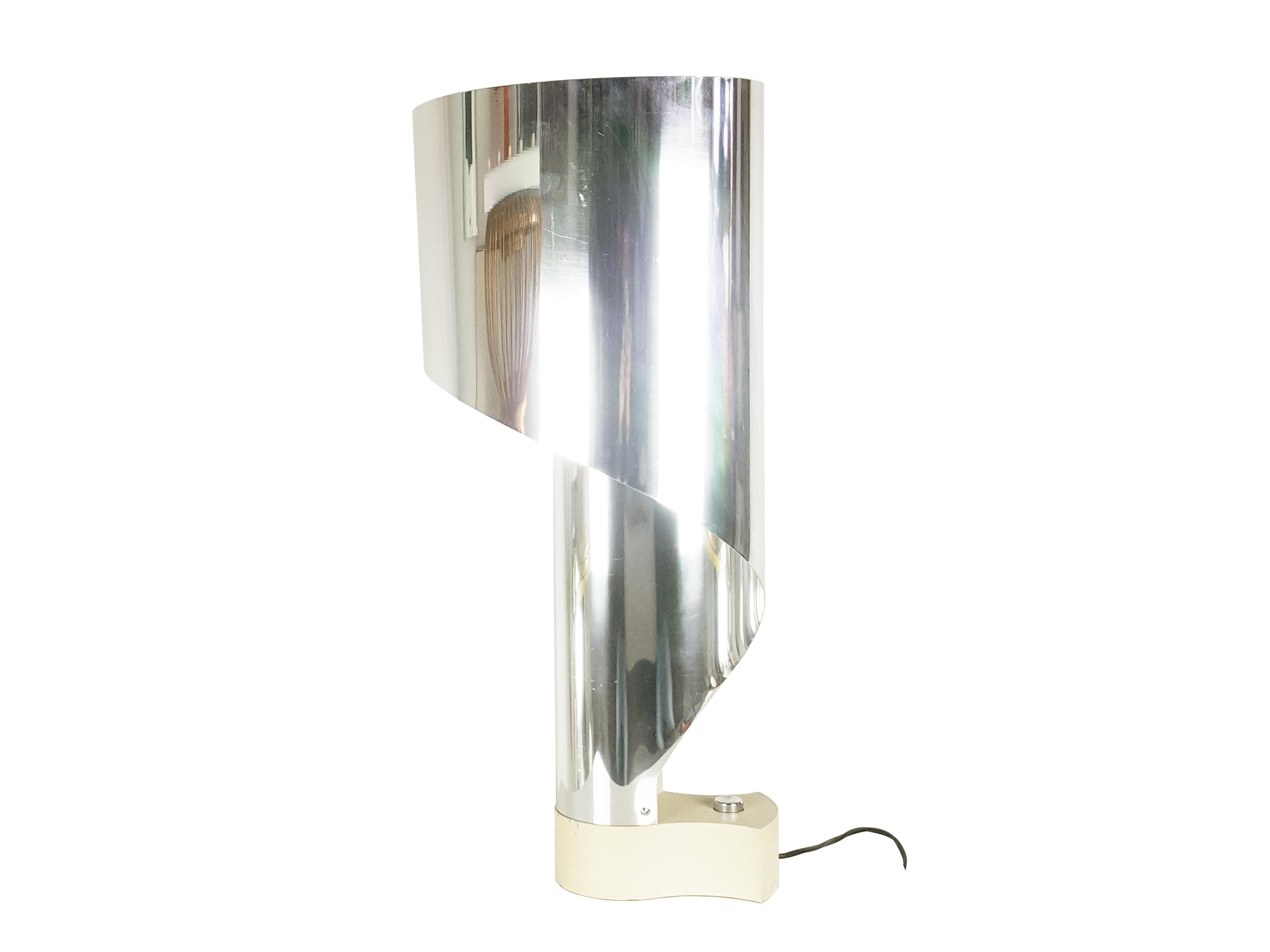 Chromed & painted metal Spinnaker table lamp by Corsini & Wiskemann for Stilnovo In Good Condition For Sale In Varese, Lombardia