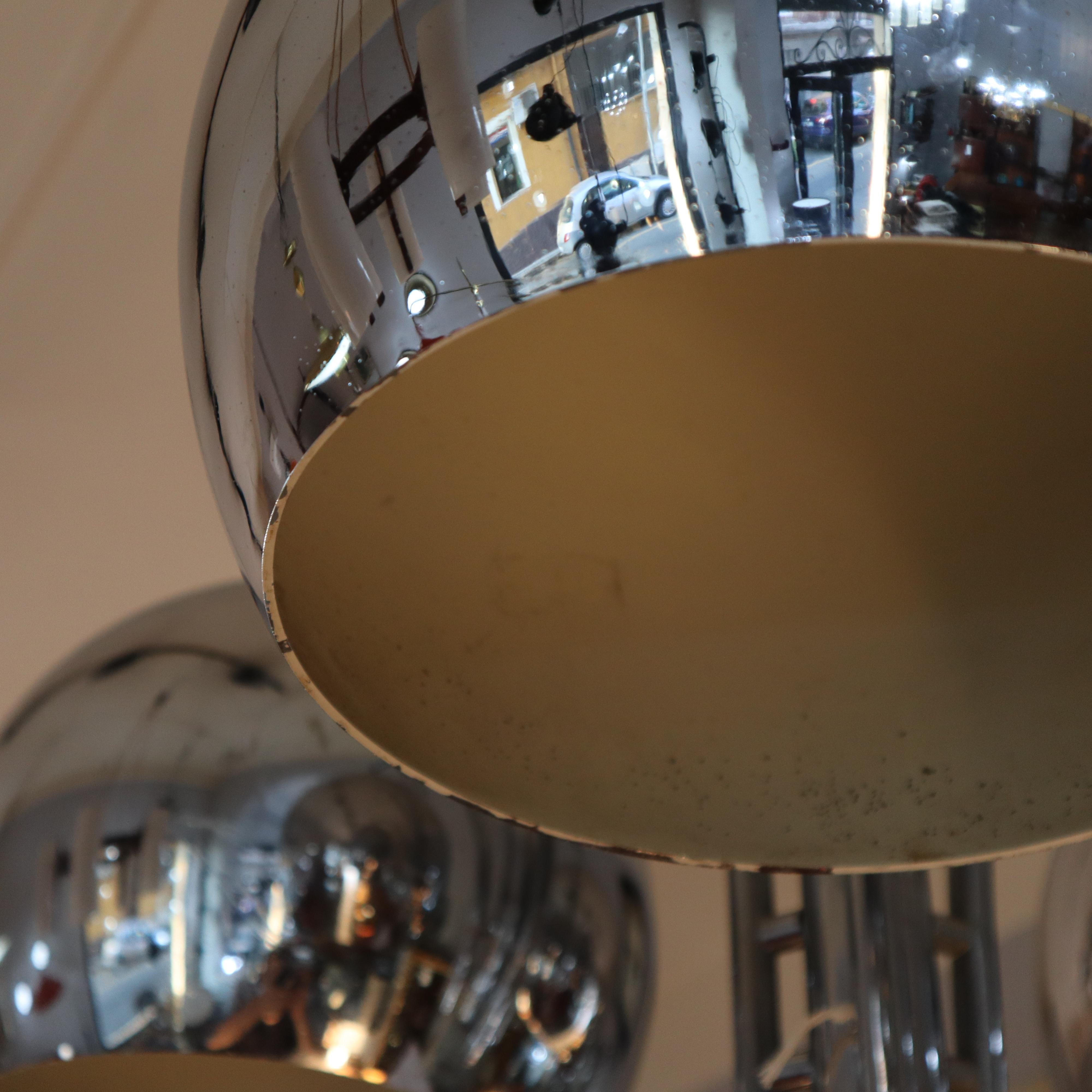 Metallo Lampadario a sfera cromato di metà secolo moderno Goffredo Reggiani, Italia, anni '70 in vendita