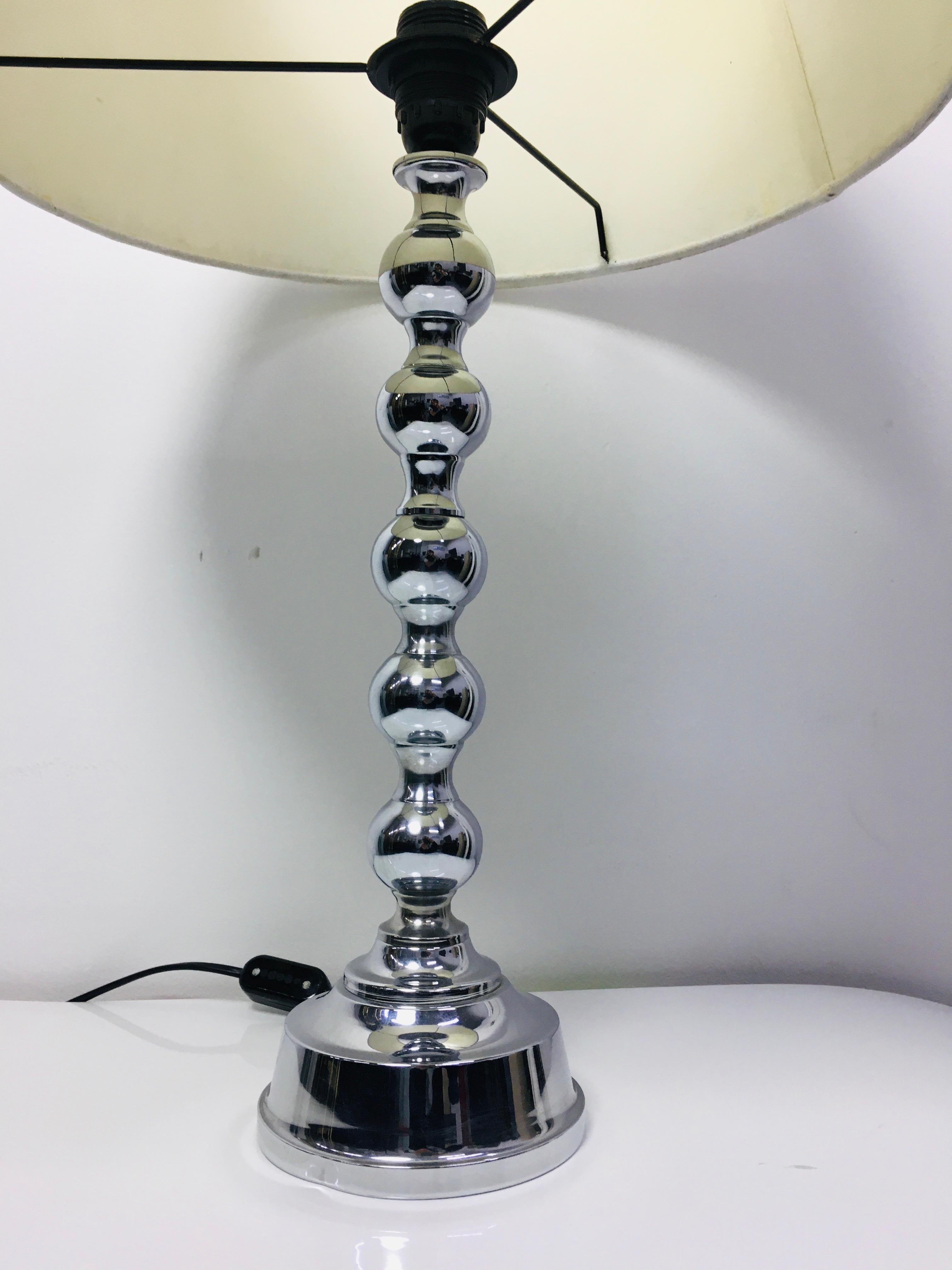Late 20th Century Table Lamp with Chrome Plated Stacked Orb Base 1970s For Sale 1