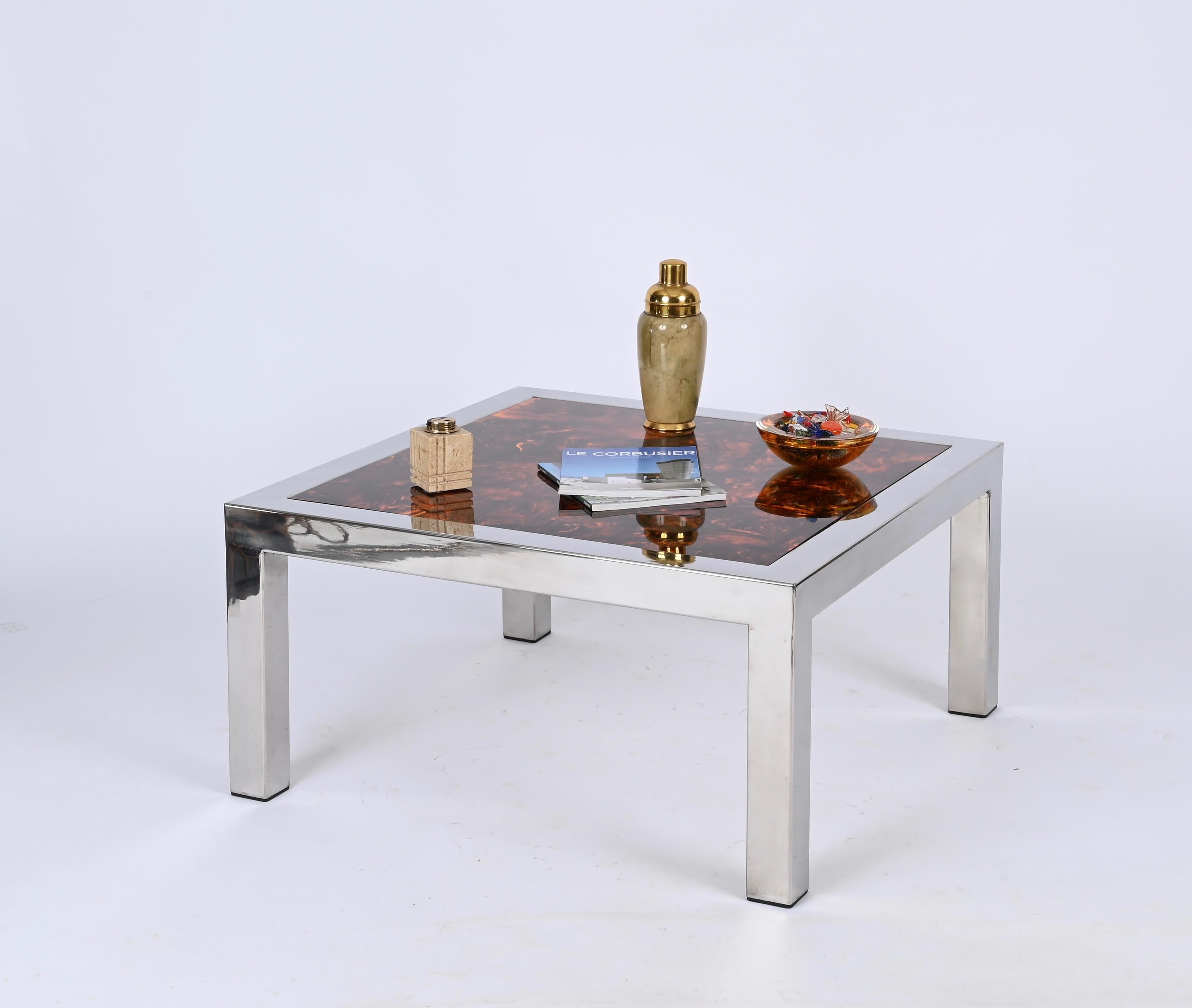 Quadratischer Couchtisch aus verchromtem Stahl und Lucite mit Schildpatt-Effekt, Italien 1970er Jahre (Moderne der Mitte des Jahrhunderts) im Angebot