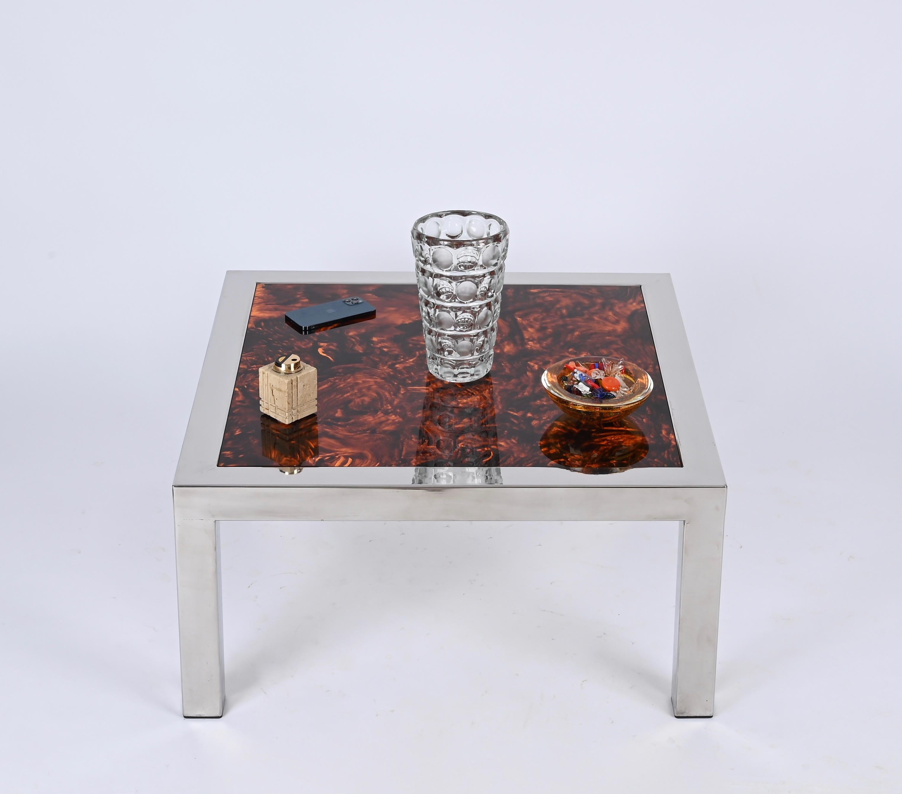 Quadratischer Couchtisch aus verchromtem Stahl und Lucite mit Schildpatt-Effekt, Italien 1970er Jahre im Zustand „Gut“ im Angebot in Roma, IT