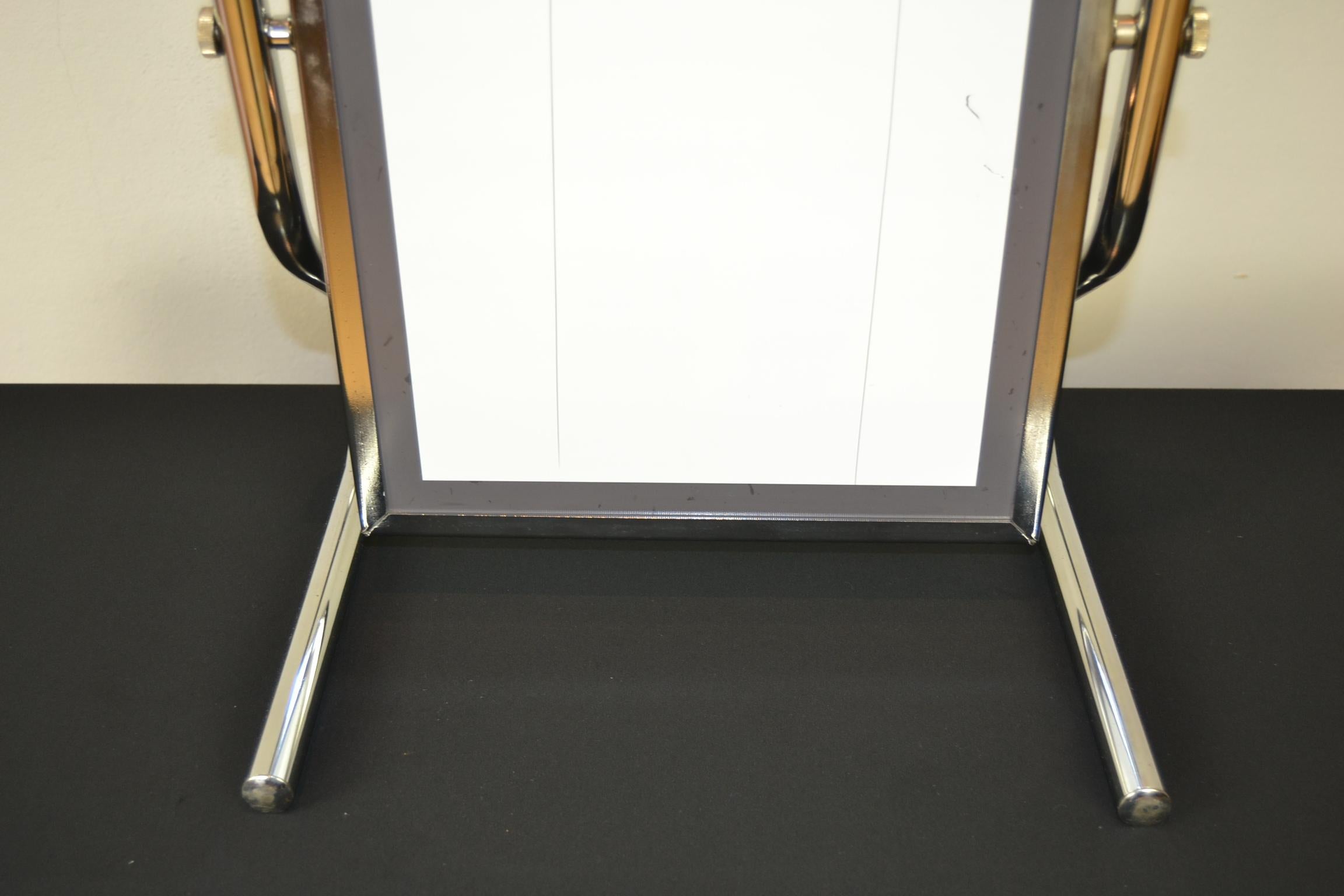 Specchio da tavolo cromato, specchio di vanità in stile Bauhaus, anni '70 in vendita 13
