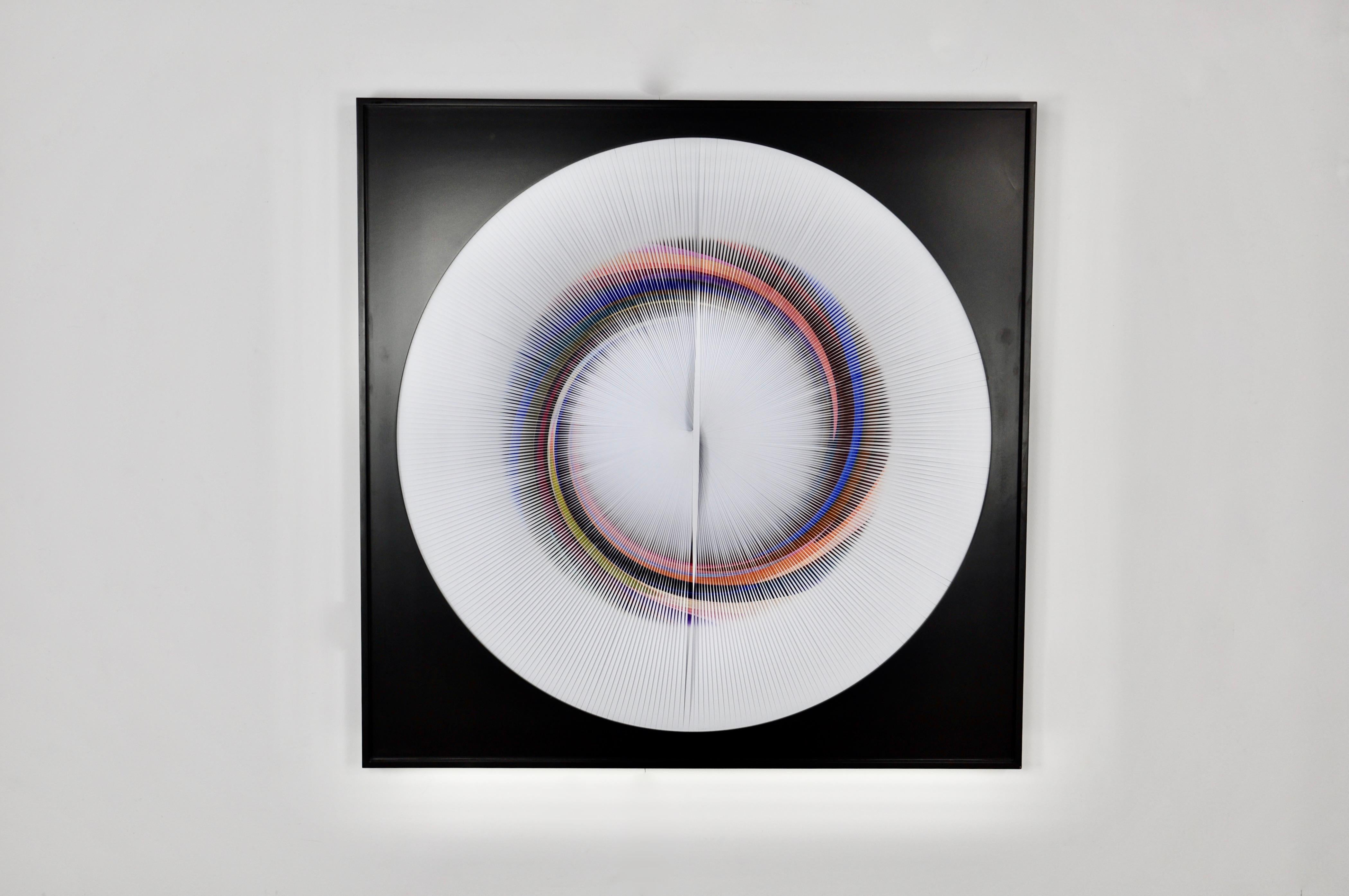 Il est possible d'enlever le carton, la toile ronde a alors un diamètre de 111 cm

Michael Scheers est un artiste visuel belge. Il est né en 1958. Il vit et travaille à Rixensart (BE).
Autodidacte, Michael Scheers est impliqué dans le monde de la