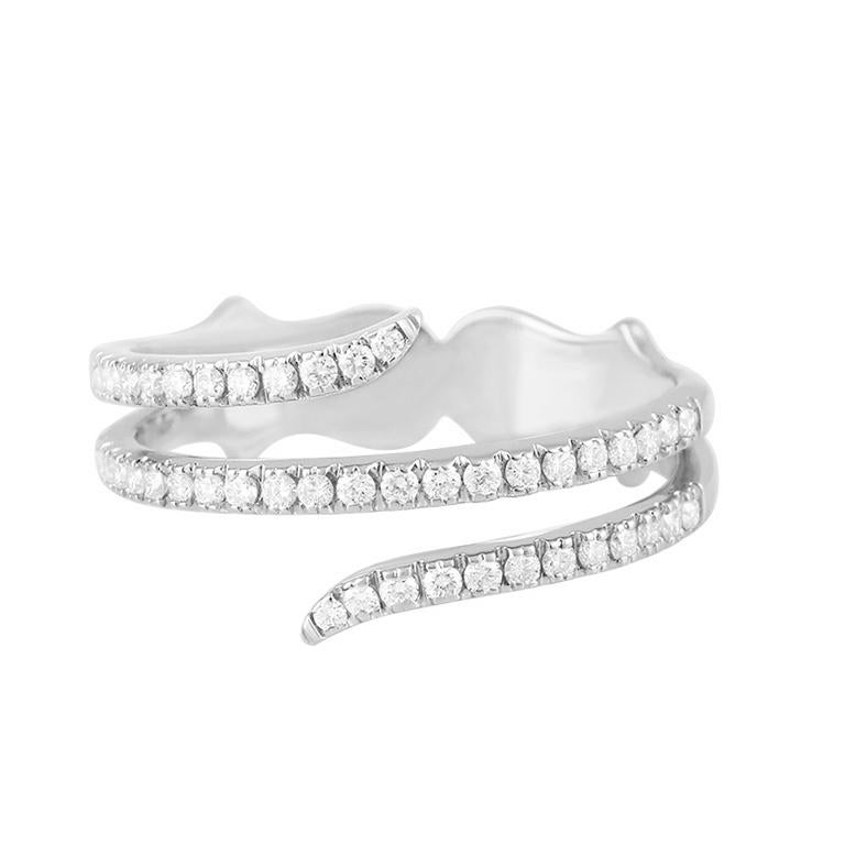 0.40ct Diamant blanc 18K en  Bague en or blanc Excellent état - En vente à New York, NY