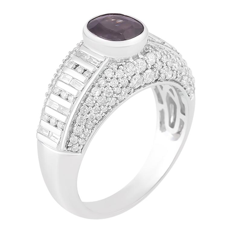 Chromia Color Change Garnet & White Diamond in 18K White Gold Ring 2.54cts In Excellent Condition For Sale In New York, NY