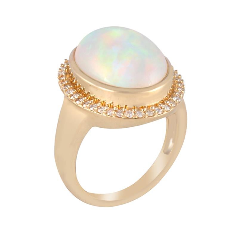 Bague en or jaune 14K avec opale éthiopienne chromée et diamant blanc 5,92cts en vente 3