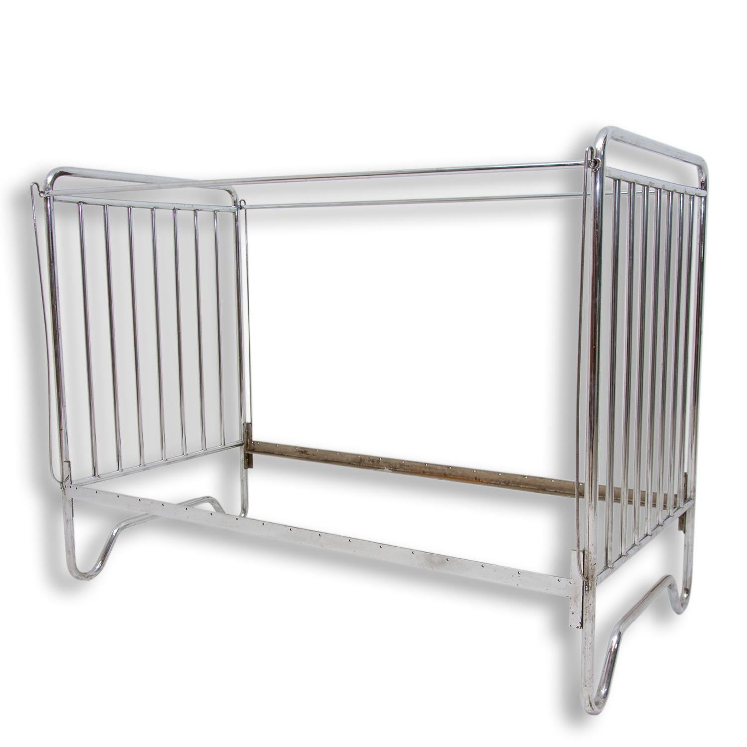 Chromium Plated Childern Bed, Bauhaus Period, 1930s For Sale 3