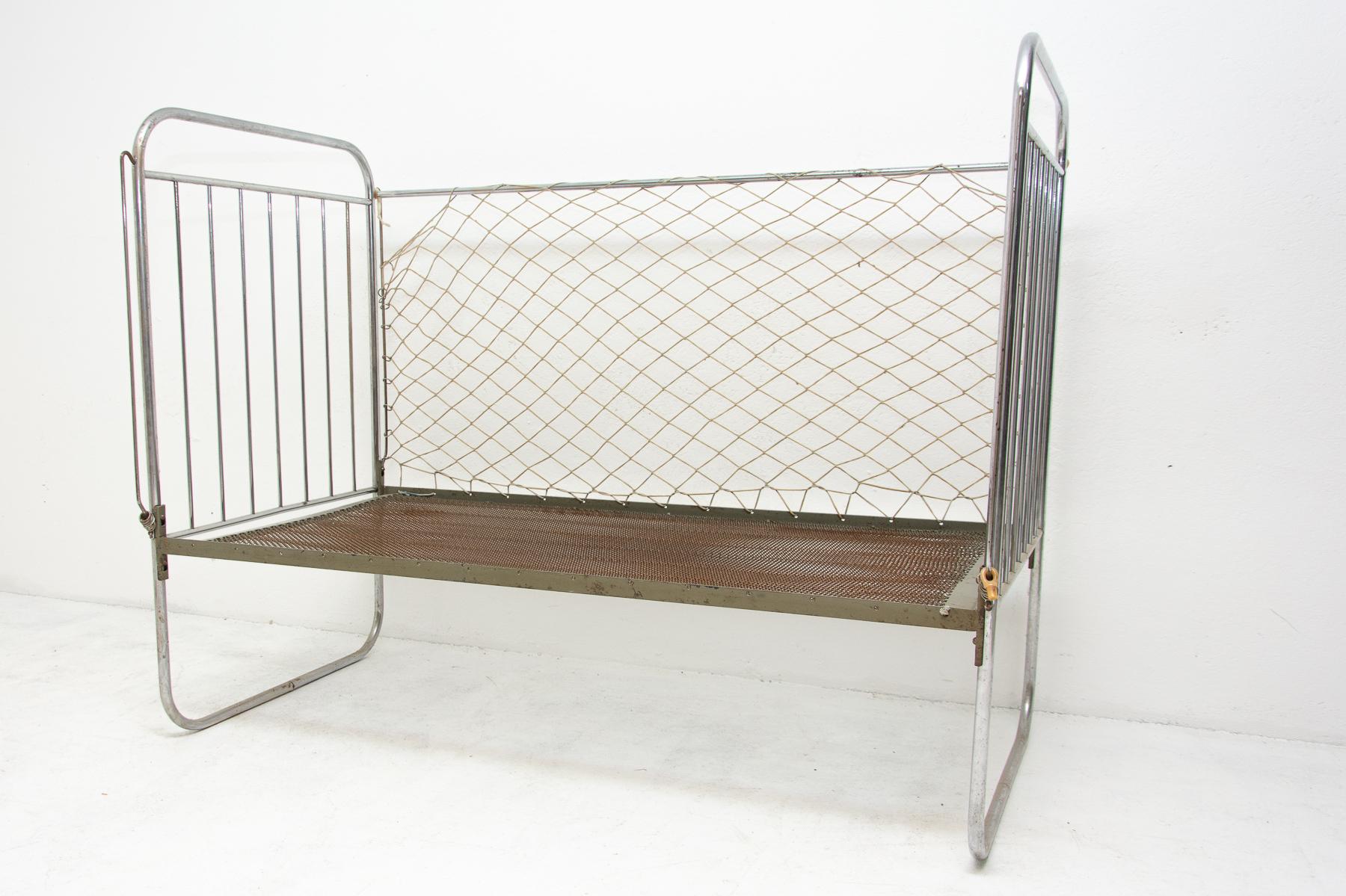 Chromium-Plated Children Bed, Bauhaus Period, 1930s For Sale 8