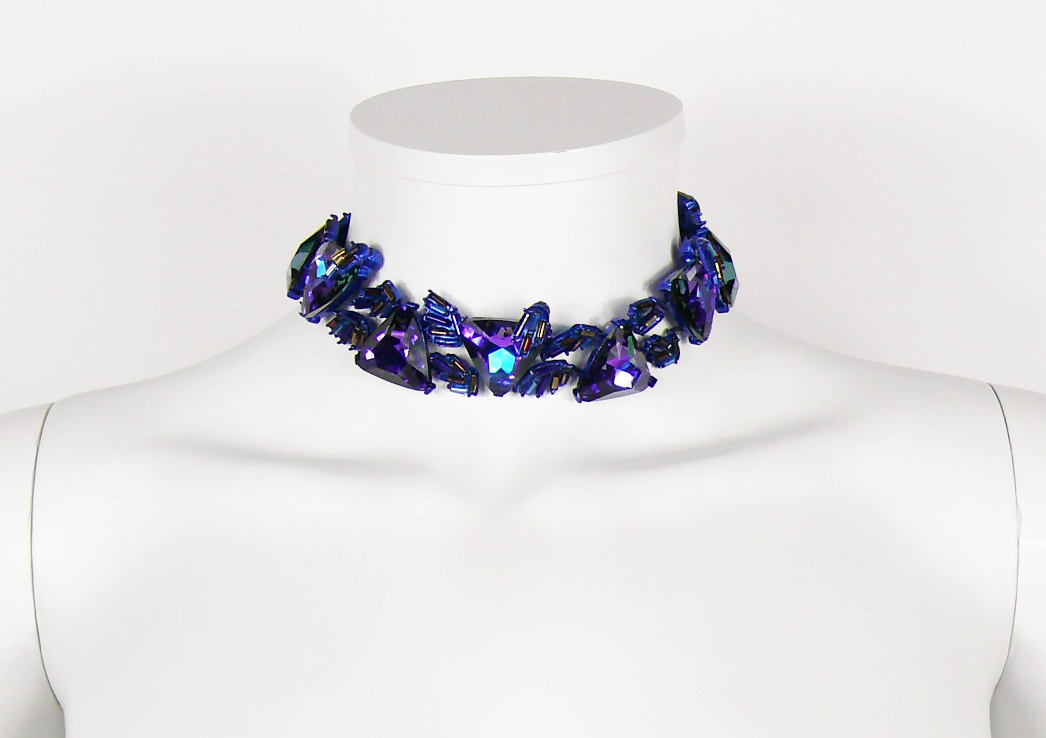 CHRISTIAN LACROIX vintage choker necklace featuring massive purple crystals with iridescent rocaille beads.

Hook clasp.
Extension chain.

Marked CHRISTIAN LACROIX CL Made in France.

Indicative measurements : max. length approx. 40 cm (15.75