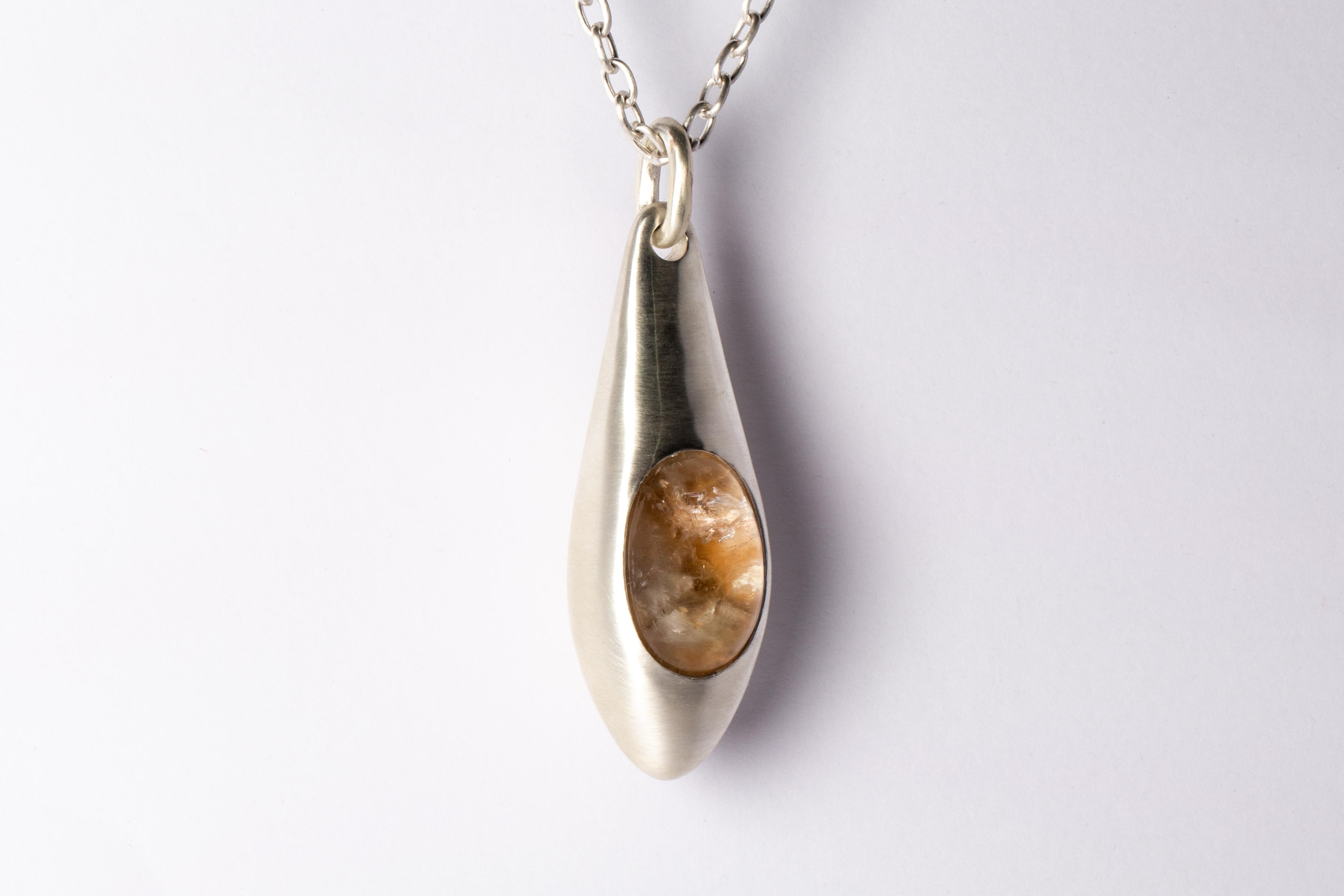 Chrysalis Necklace (Cremaster Emergence, Garden Quartz, MA+GQ) In New Condition For Sale In Paris, FR