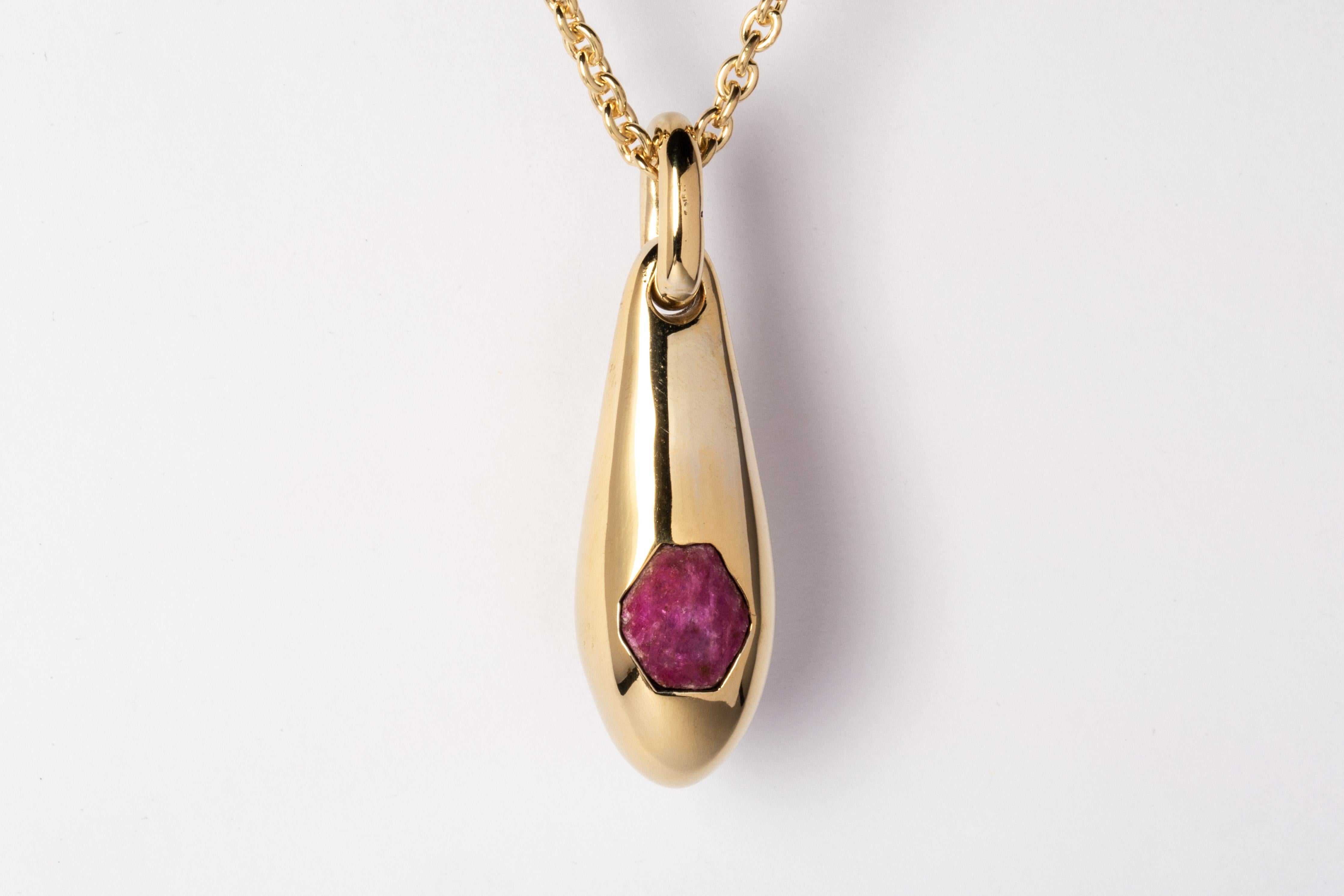 Chrysalis Necklace (Cremaster Emergence, Ruby Slab, YG+YGA+RUS) In New Condition For Sale In PARIS, FR