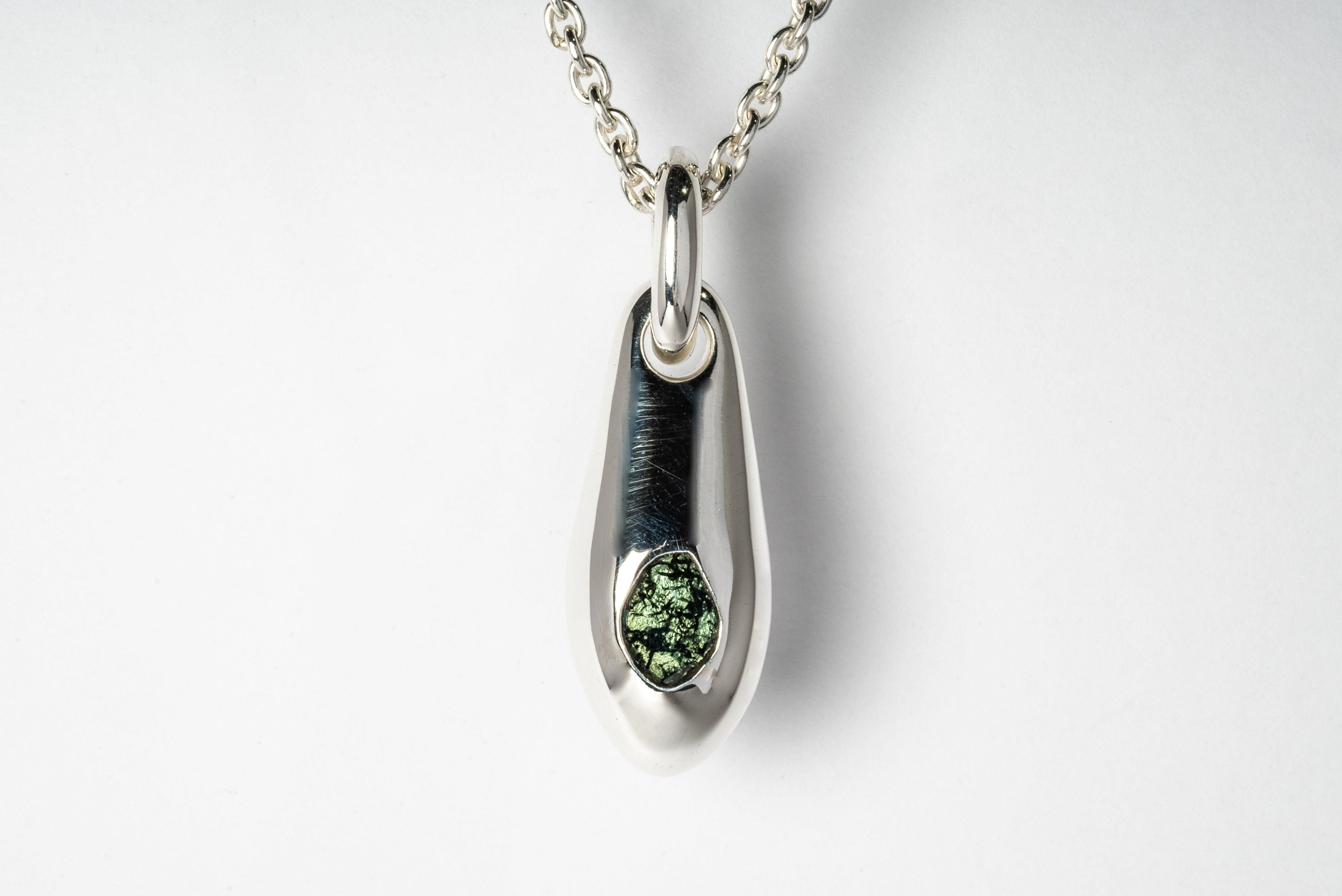 This necklace is made with a naturally occurring element and will vary from the photograph you see. Each piece is unique and this is what makes it special.
Made in polished sterling silver with a blue diamond slab. Total chain length : 74cm 

