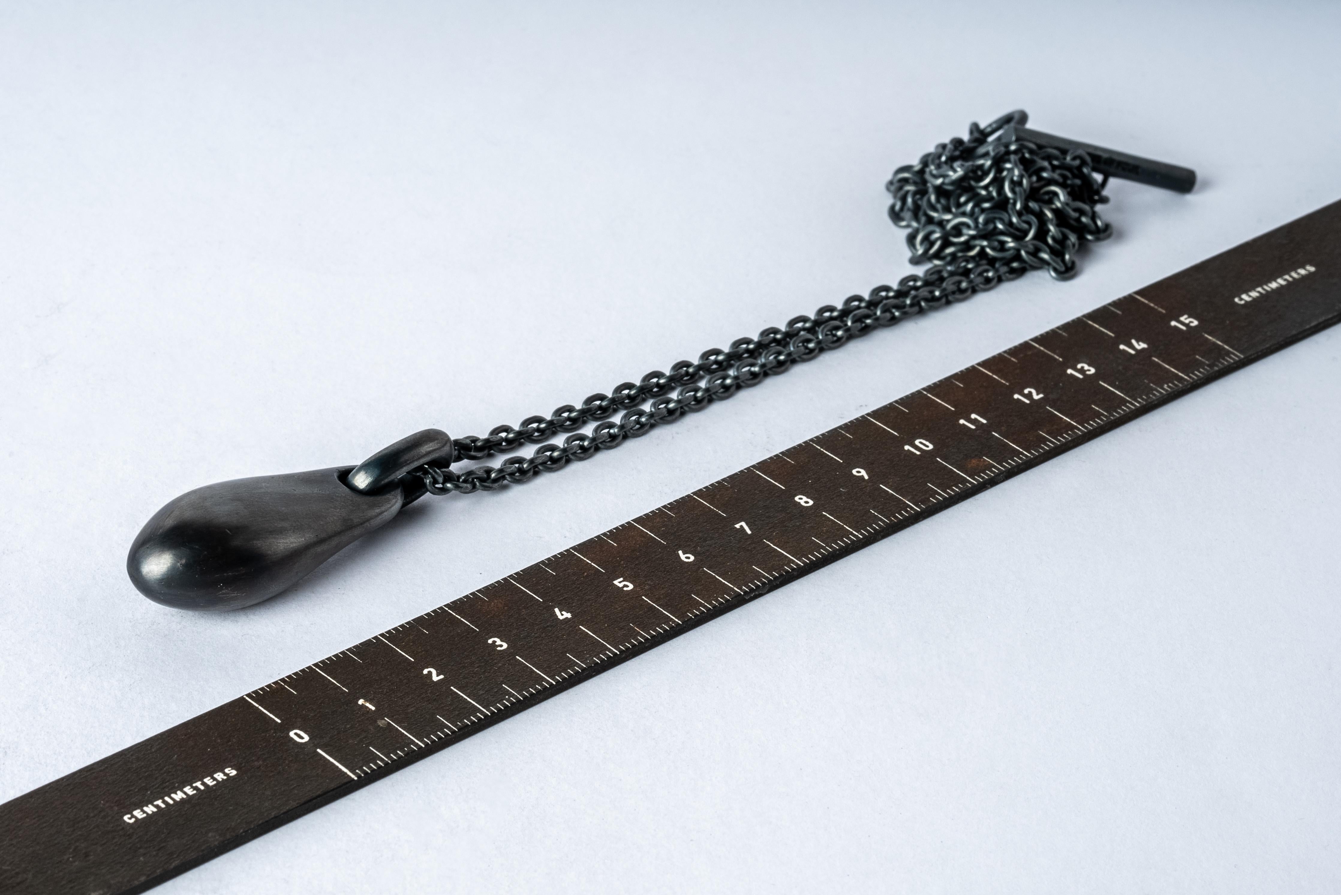 Chrysalis Necklace (Nympha, No.3, KA) In New Condition For Sale In PARIS, FR