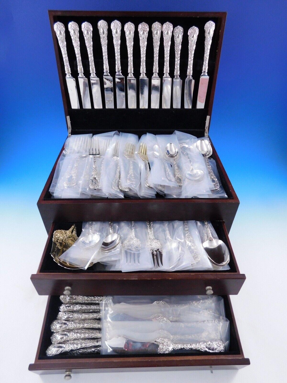 Chrysanthemum by Durgin Sterling Silver Flatware Set Service 135 pieces Dinner For Sale 4