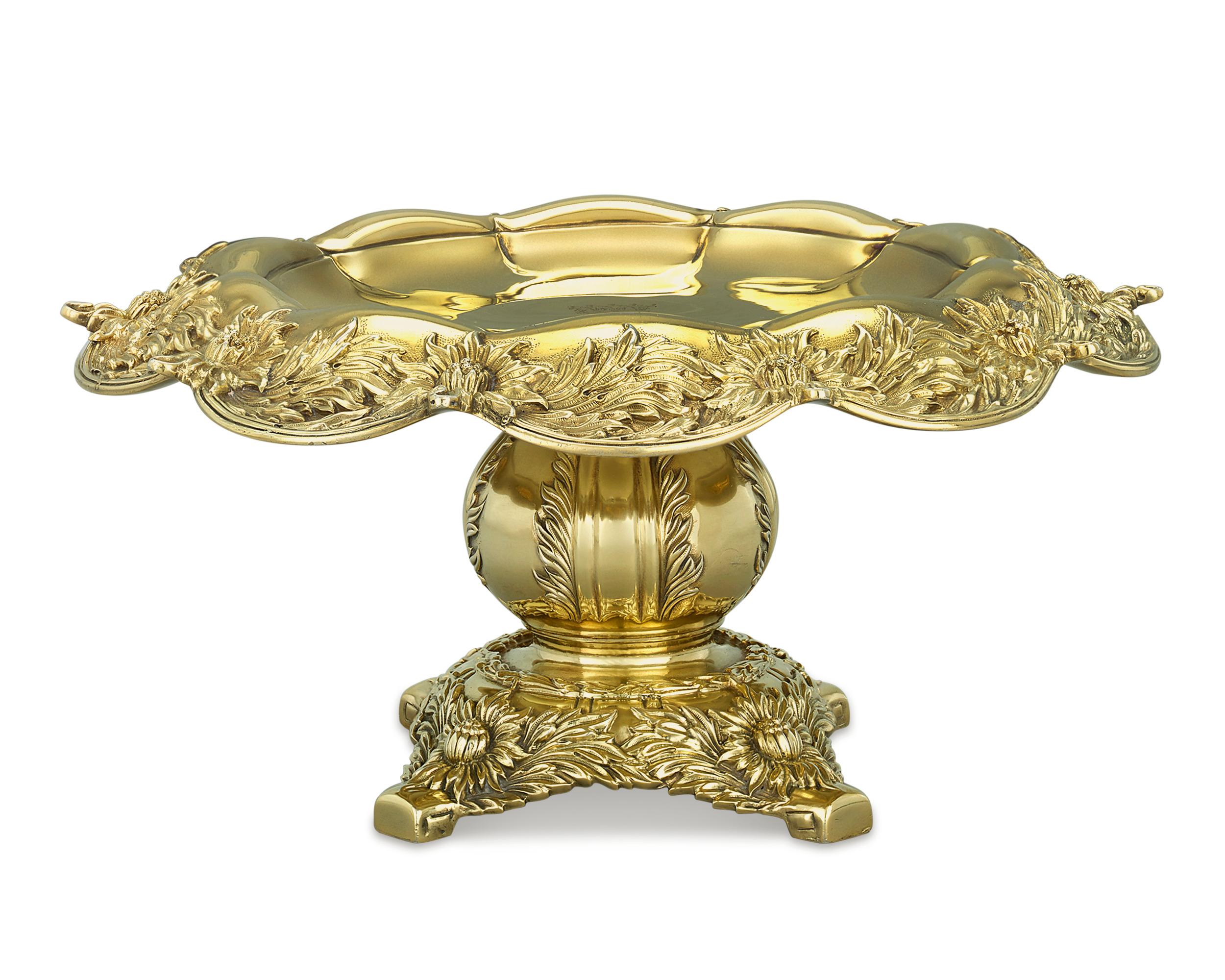 Art nouveau Tazze en argent doré chrysanthème de Tiffany & Co. en vente