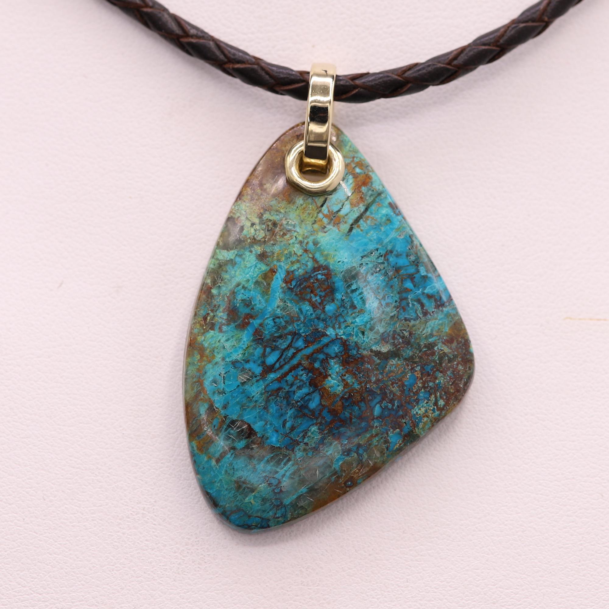 Chrysocolla Natural Stone Necklace 14 Karat Yellow Gold Leather & Blue Stone For Sale 3