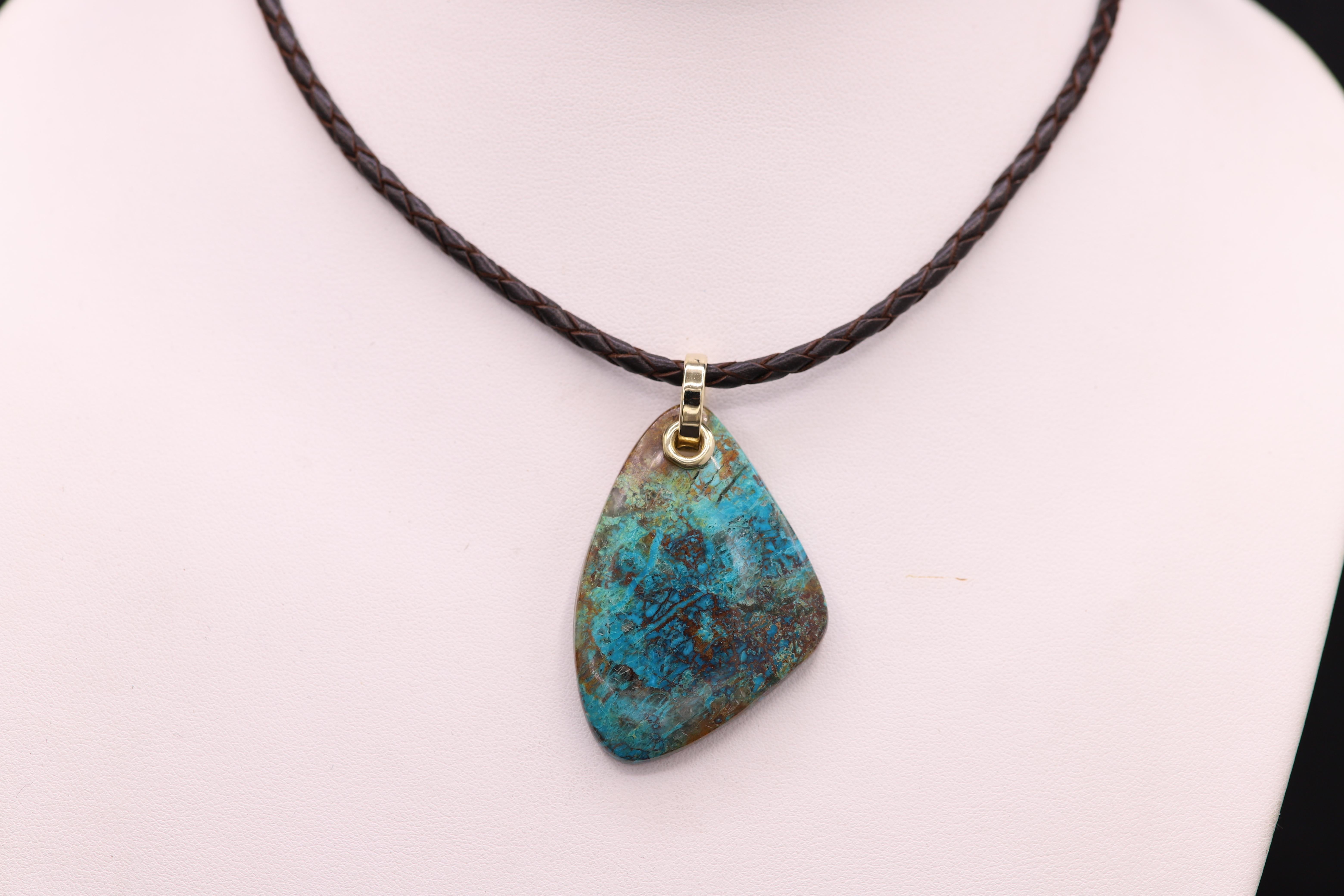 Tumbled Chrysocolla Natural Stone Necklace 14 Karat Yellow Gold Leather & Blue Stone For Sale
