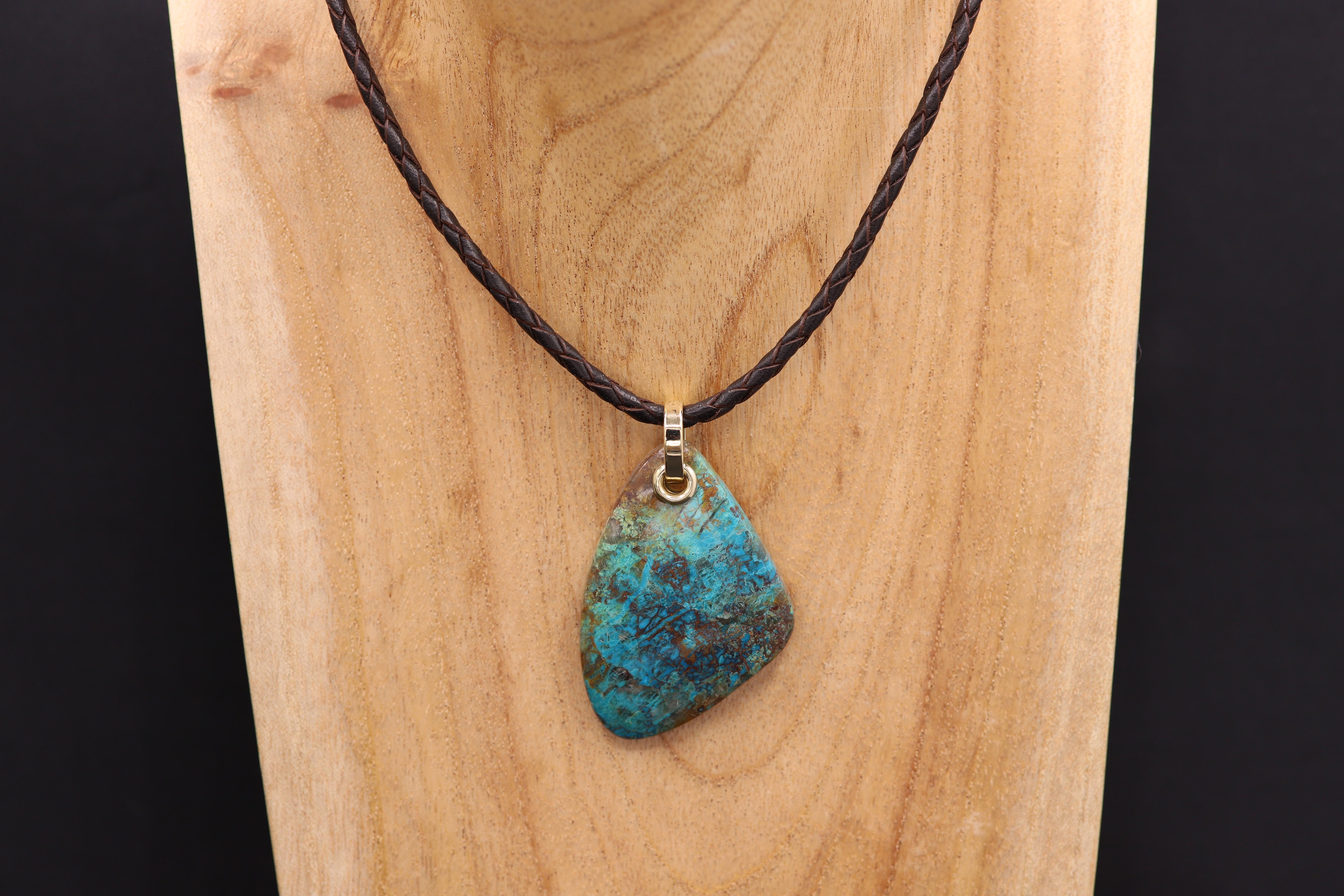 Women's Chrysocolla Natural Stone Necklace 14 Karat Yellow Gold Leather & Blue Stone For Sale