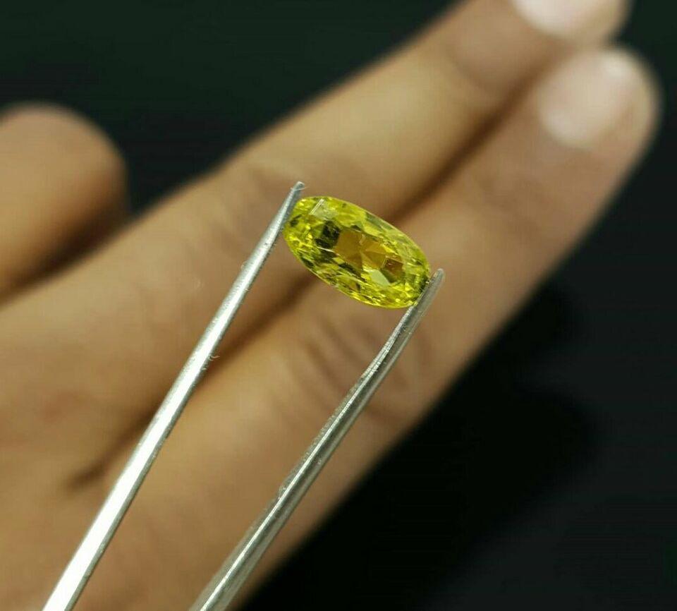 Chrysoberyl 2.15ct Chrysoberyl Cut Stone IGI Certified Natural Stone In New Condition For Sale In Chicago, IL