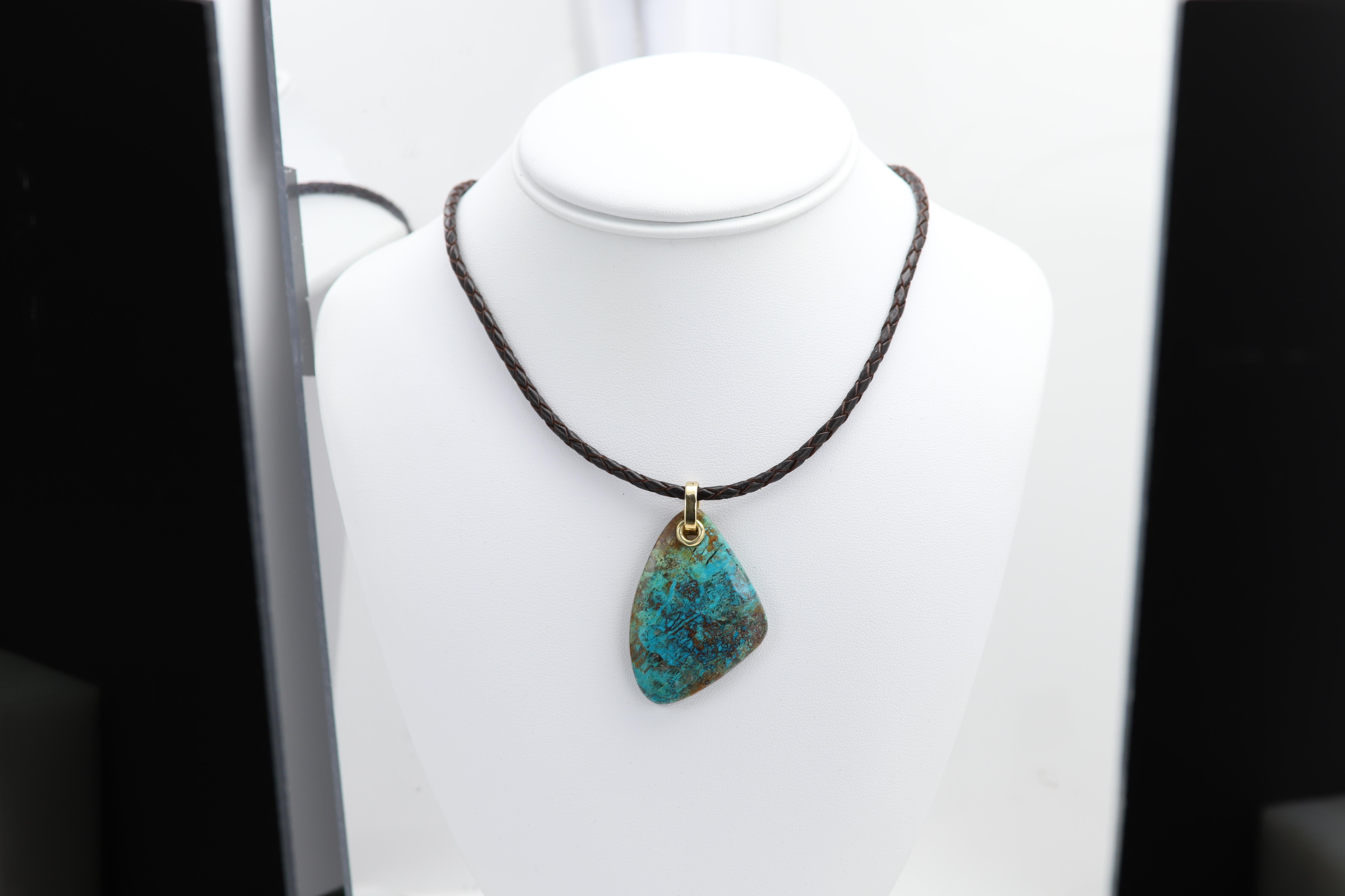Chrysocolla Natural Stone Necklace 14 Karat Yellow Gold & Leather For Sale 3