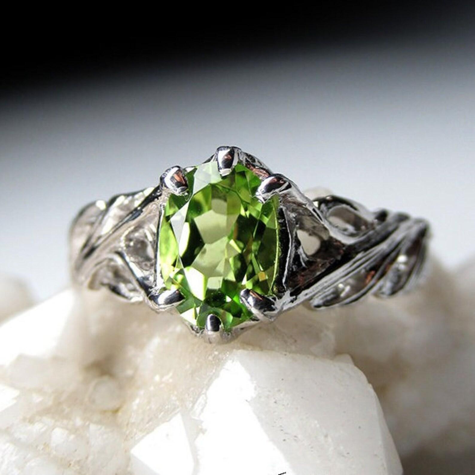 Artisan Chrysolite Silver Ring Pear Green Color Classic Oval Peridot Gemstone Gift For Sale