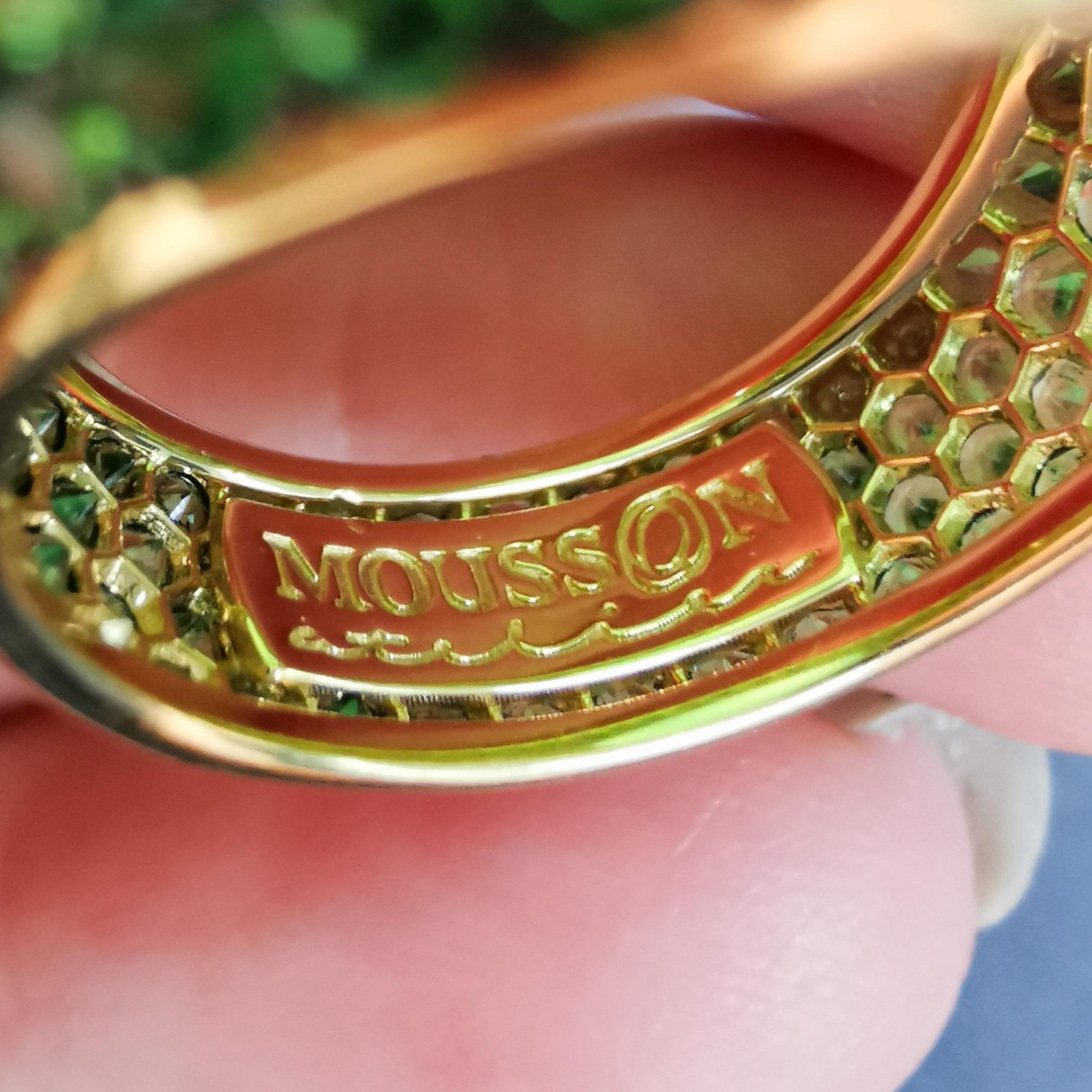 Chrysoprase 21.96 Carat Tsavorites Diamonds 18 Karat Gold Fuji Ring In New Condition For Sale In Bangkok, TH