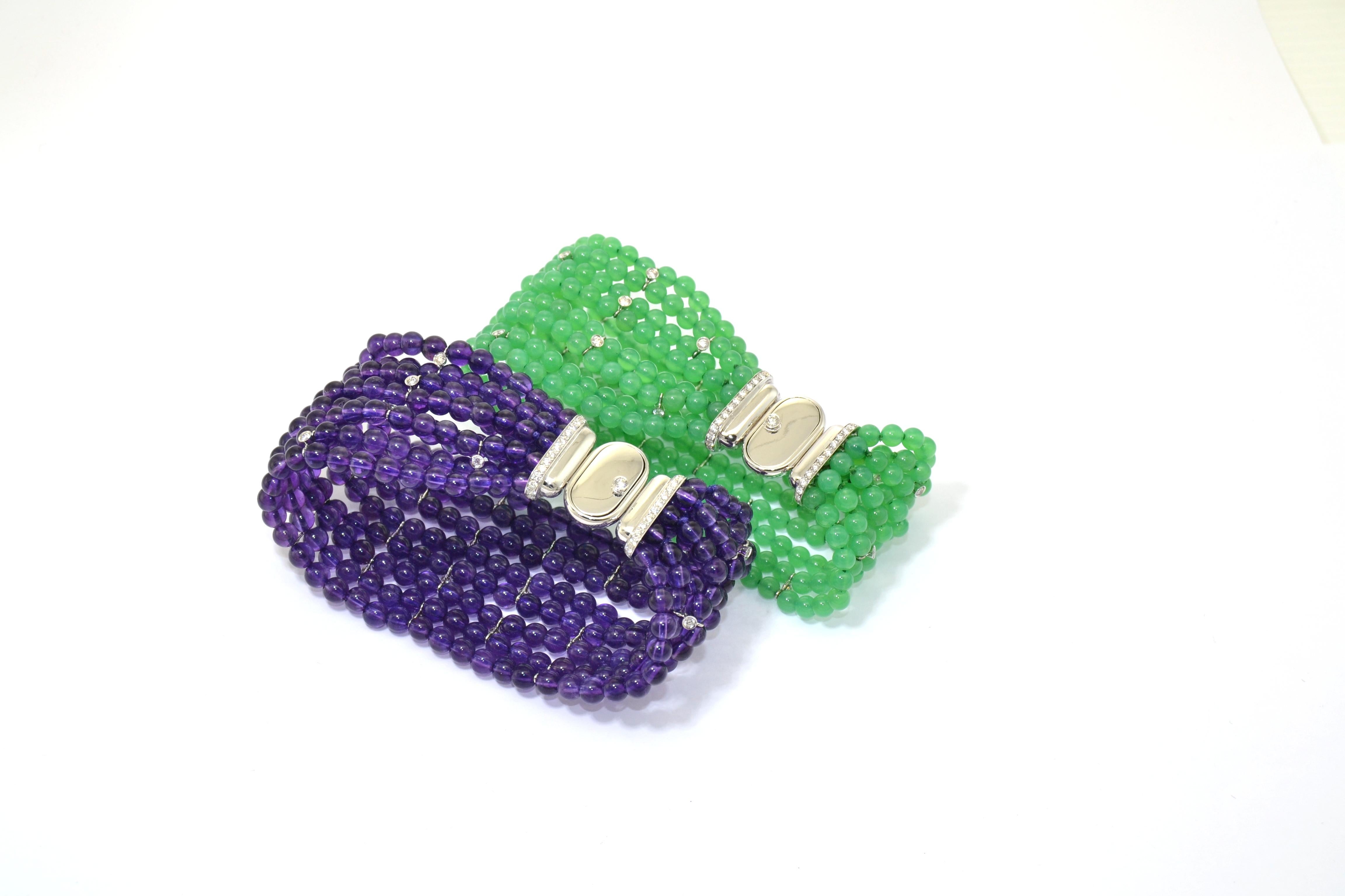 Contemporain Bracelets jumeaux en or blanc 18 carats, diamants, chrysoprase et améthyste, fabriqués en Italie  en vente