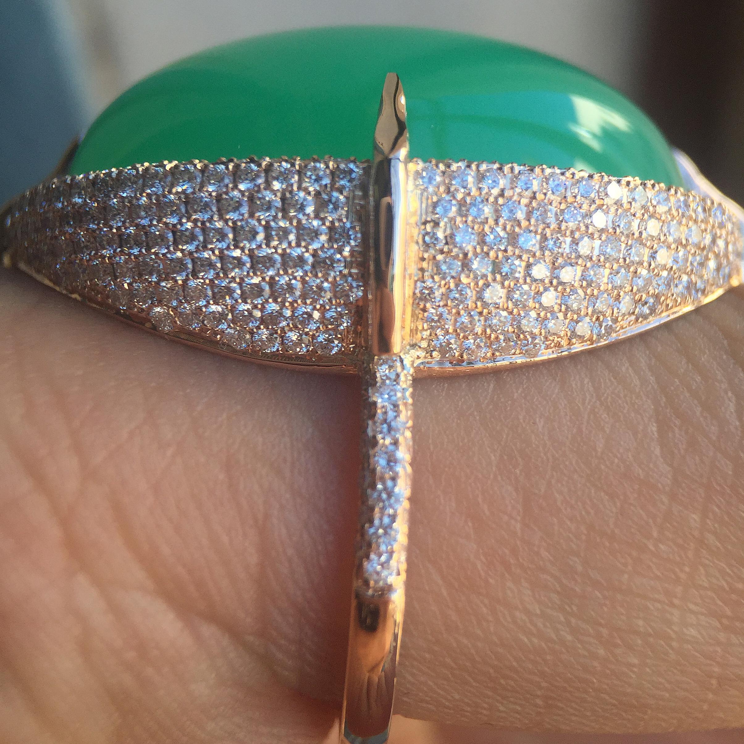 Cocktailring aus Chrysopras und Diamant (Zeitgenössisch) im Angebot