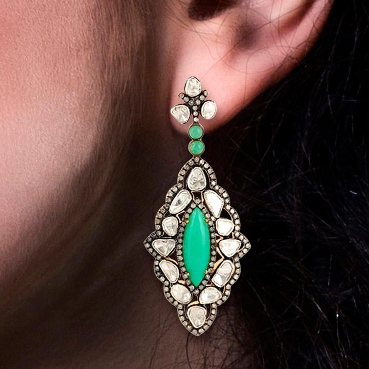 Contemporain Pendants d'oreilles en or 18 carats et argent sterling avec chrysoprase et diamants 8,35 carats en vente