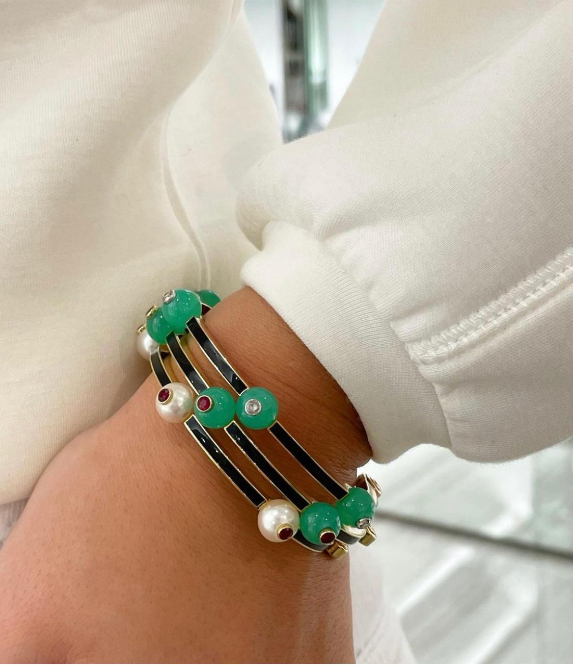Chrysoprase, Diamond and Black Enamel Bangle by Andrew Glassford In New Condition In Dallas, TX