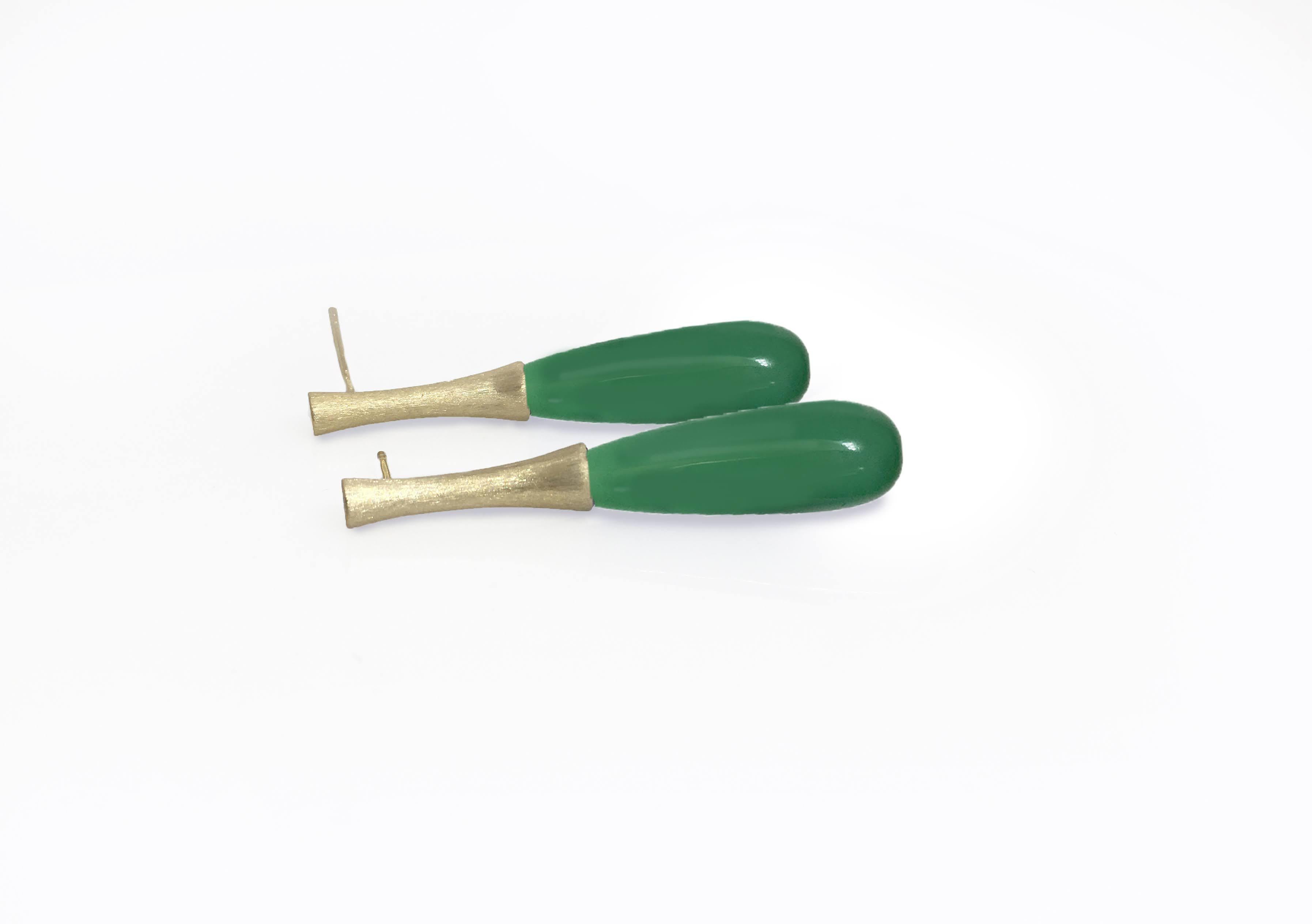 Contemporary Chrysoprase Drops on Long Yellow Gold Stem Earrings For Sale