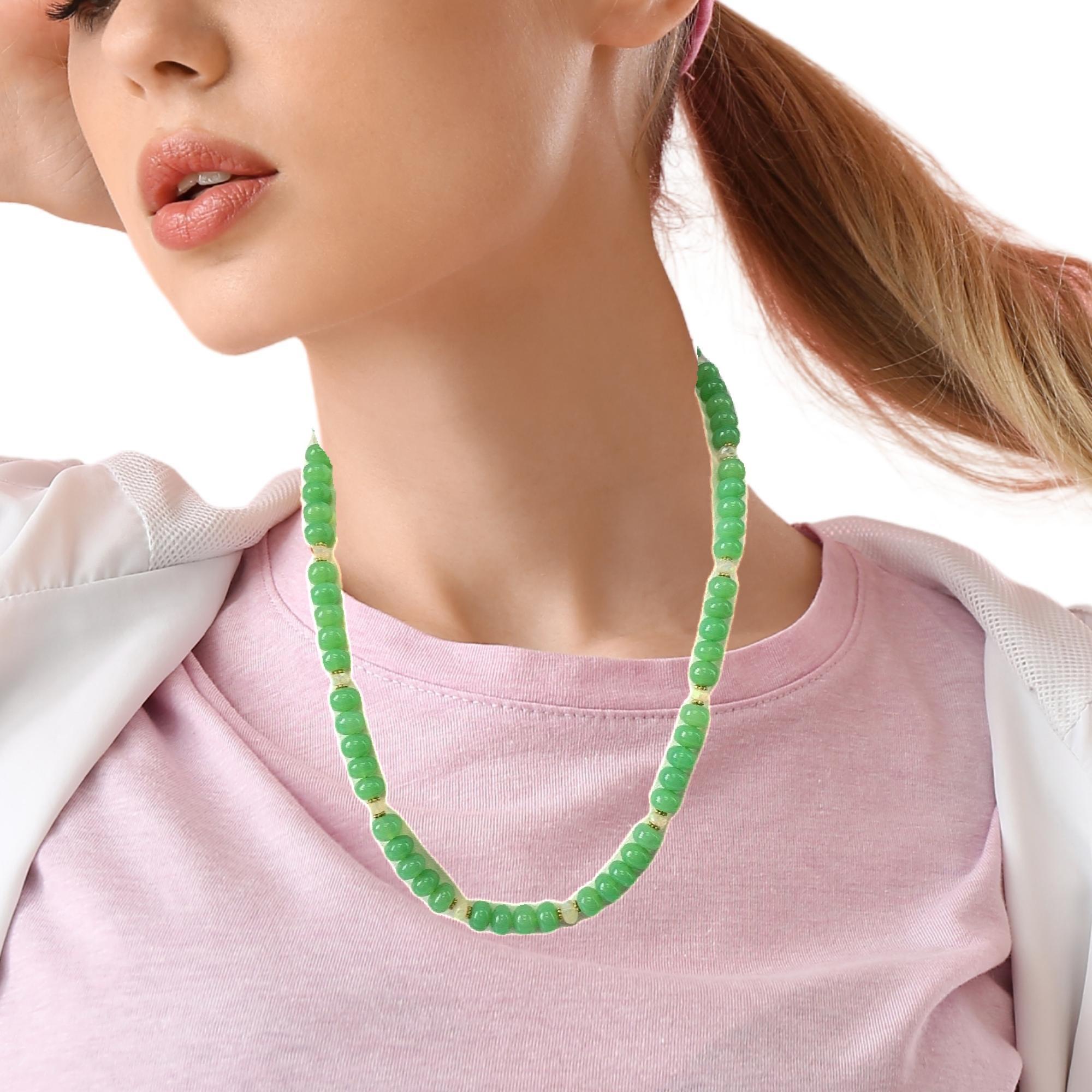 Chrysoprase, Faceted Opal and Yellow Gold Beaded Necklace, 19.25 Inches For Sale 2
