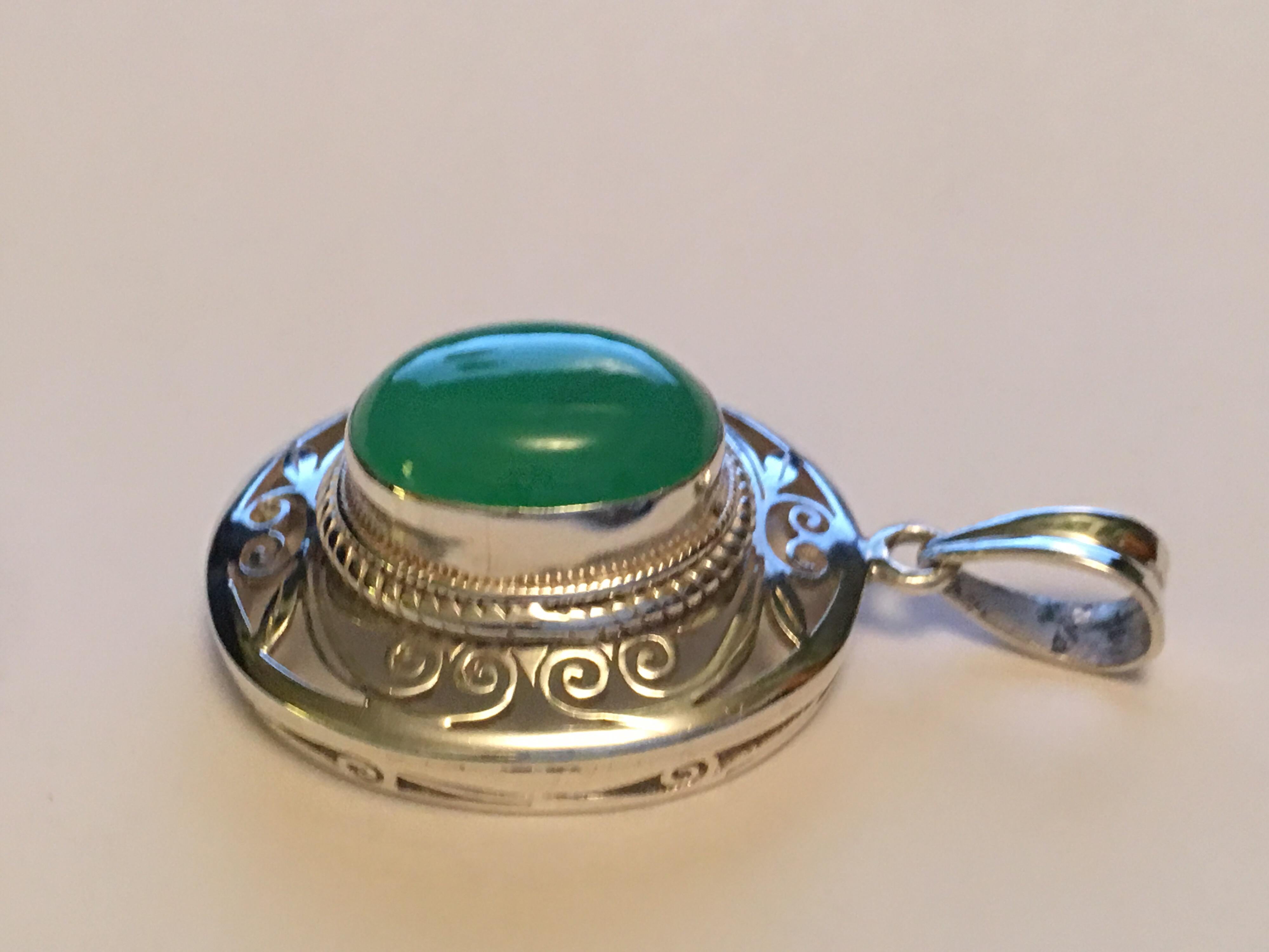 Oval Cut Chrysoprase Pendant Set in Sterling Silver For Sale