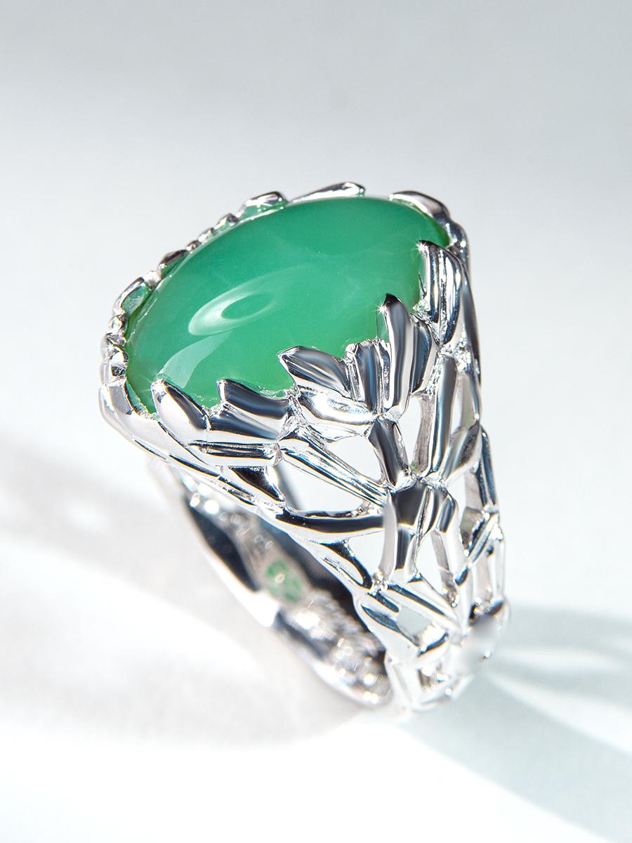 Artisan Chrysoprase Ring Unisex Green Oval Cabochon Natural Stone For Sale