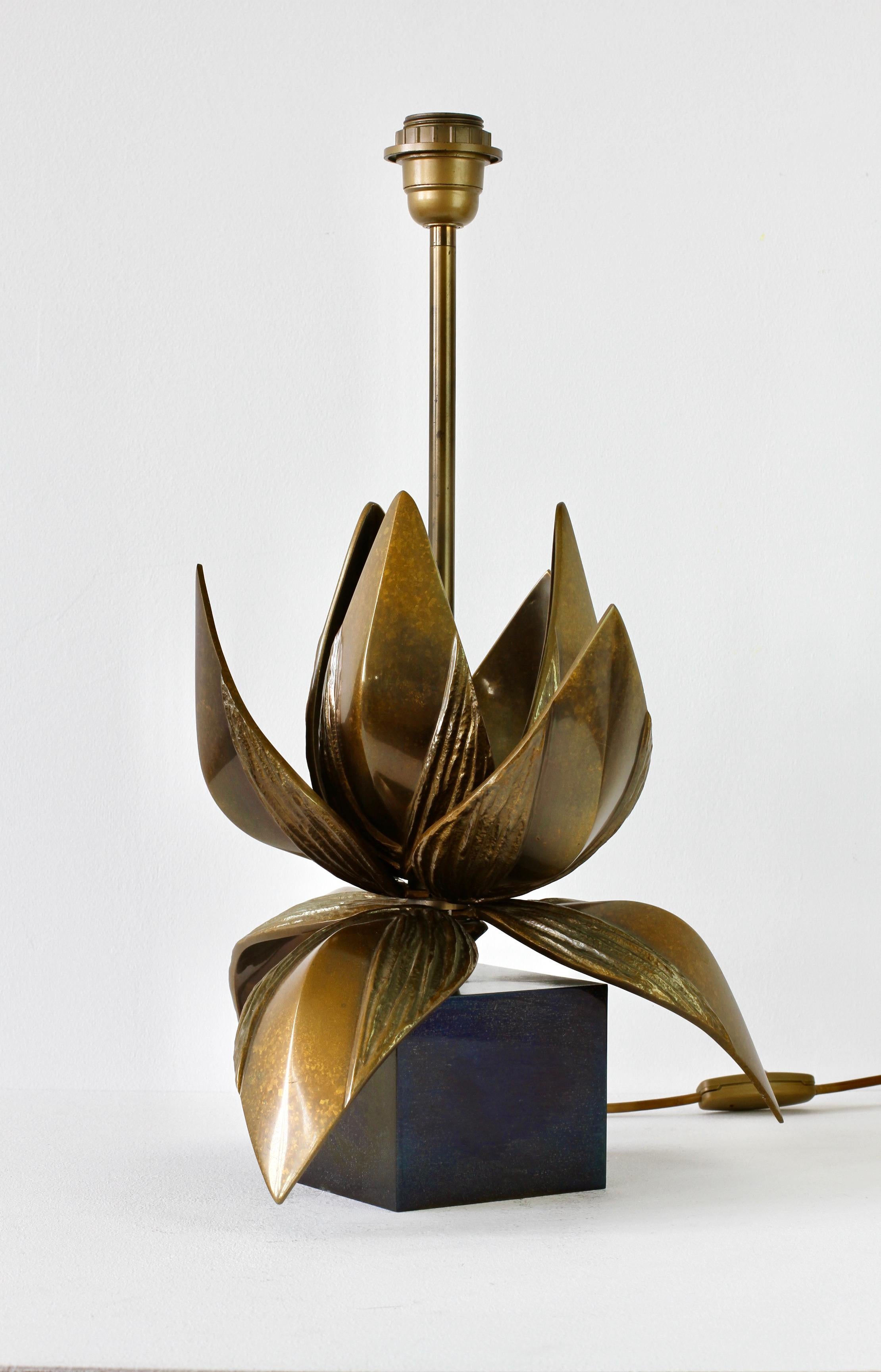Français Grande lampe de bureau en bronze Chrystiane Charles pour Maison Charles 'Orphee' en laiton en vente