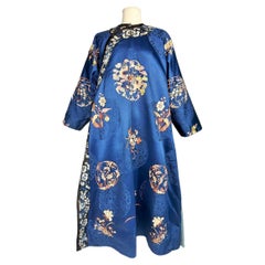 Chuba or dignitary robe in embroidered silk damask - Tibet circa 1880-1920