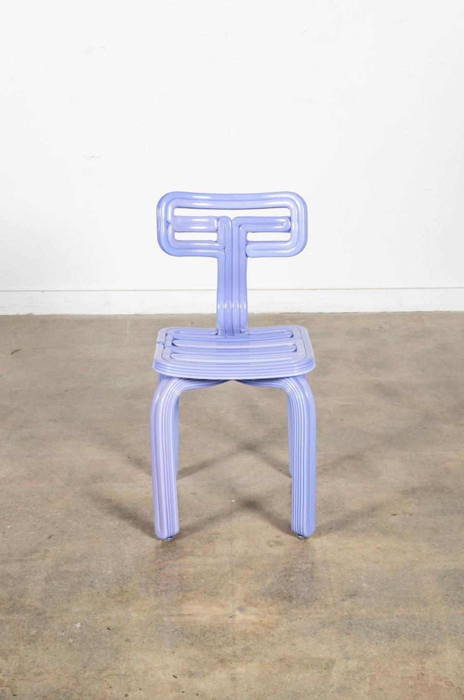 The Chubby Chair by Kooij exemplifies the studio’s material-focused approach, transforming recycled plastics into furniture with distinctive form and presence. In the Forget-Me-Not colour, its soft blue tone highlights the chair’s rounded,