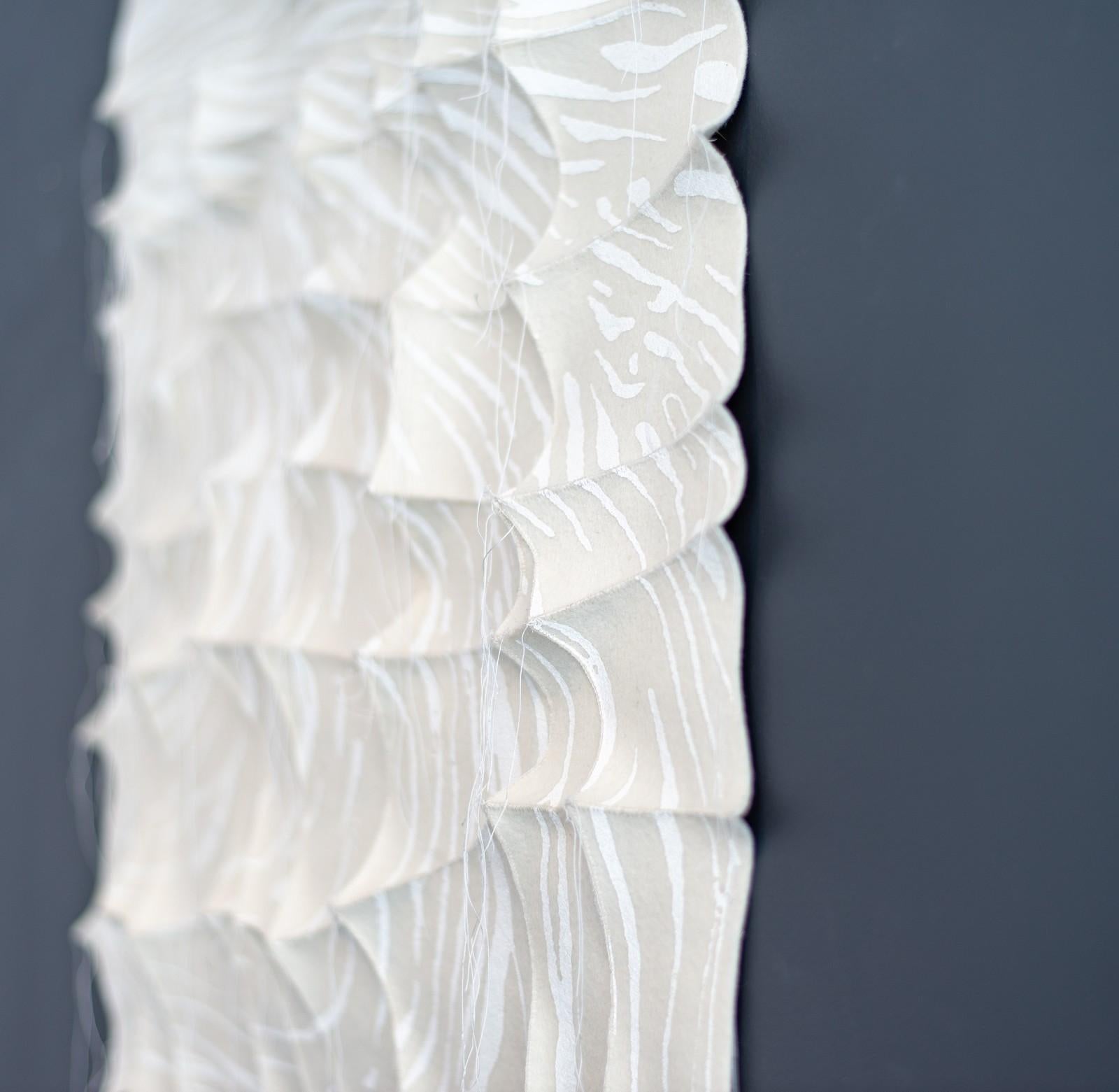 White Sand 1 - gray, white, pattern, wall hanging, 3D, felt, textile, tapestry - Sculpture by Chung-Im Kim