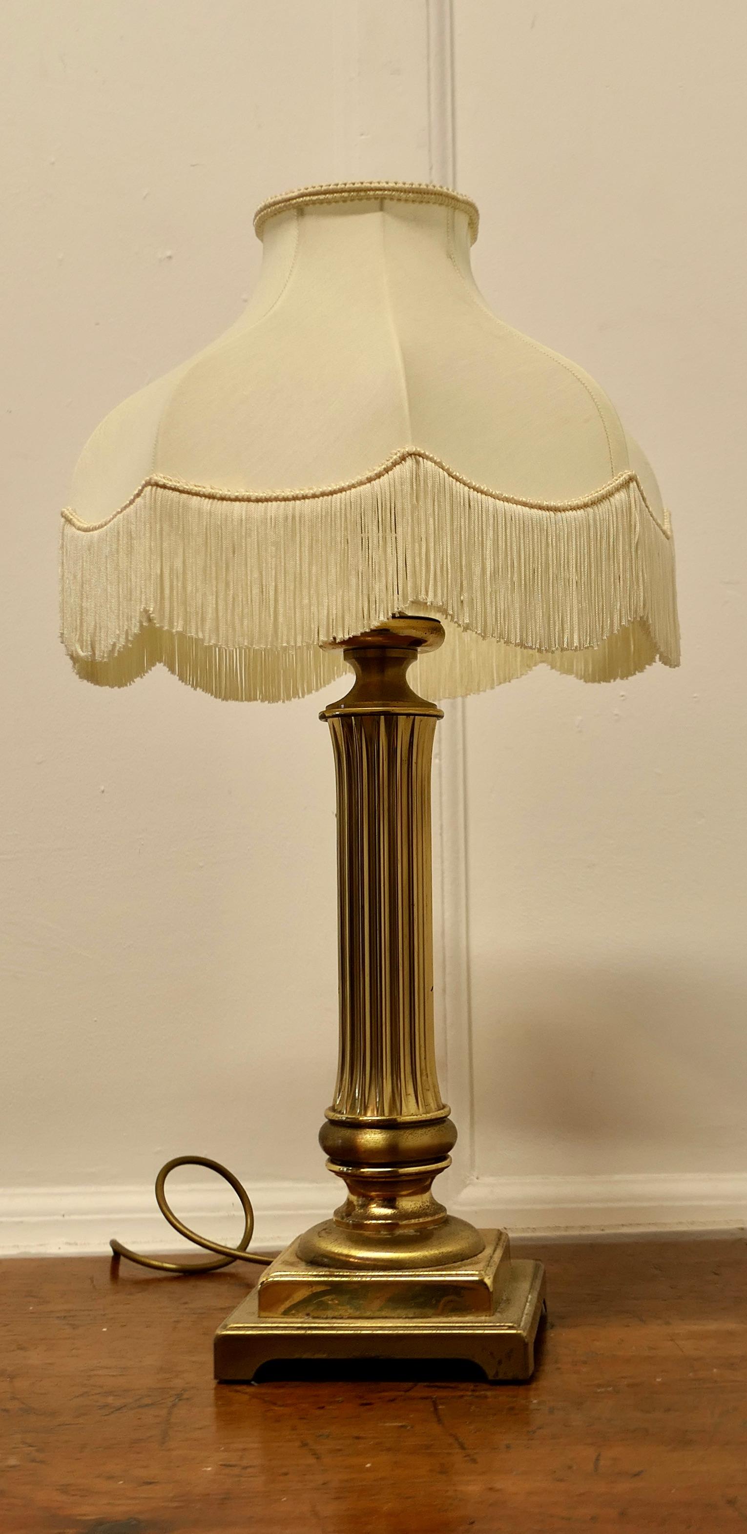 Early 20th Century Chunky Brass Corinthian Column Table Lamp with Shade     For Sale