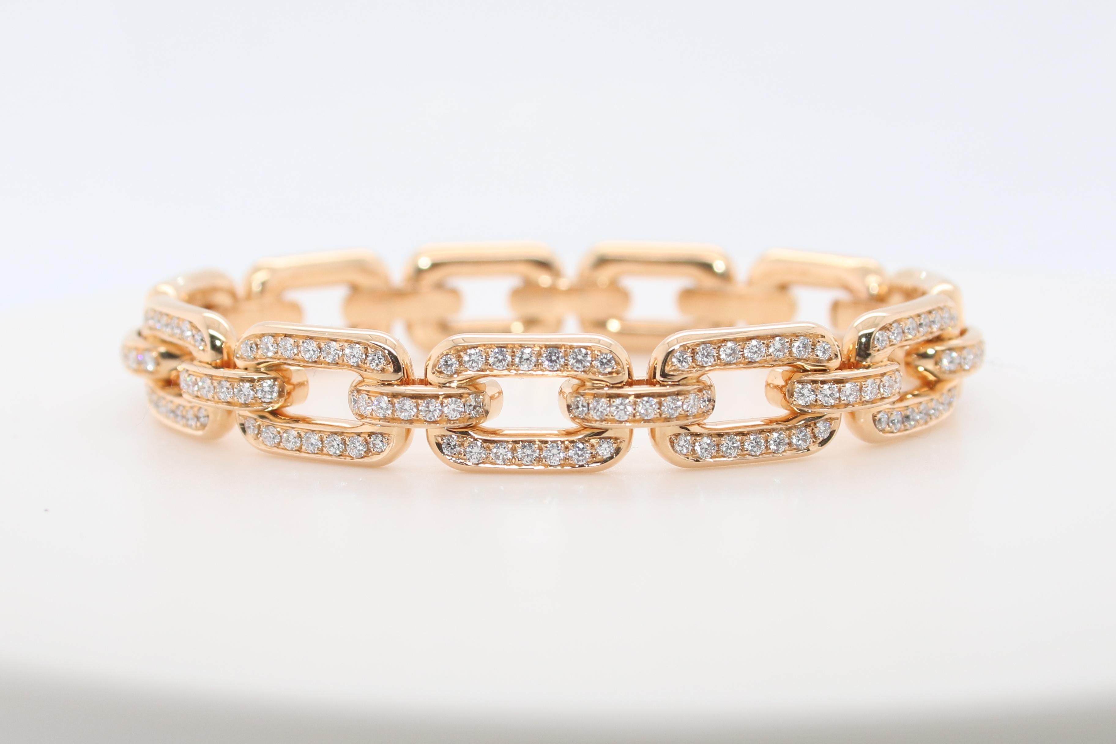 Chunky Chain Collection By Ralph Lauren
Pavé Diamond 18K Gold Chain Bracelet
The bracelet is 18K Rose Gold
There are approximately 3.00 Carats in White Diamonds
Integrated hook-and-cover clasp.
The bracelet weighs 26.7 grams
It fits a 6