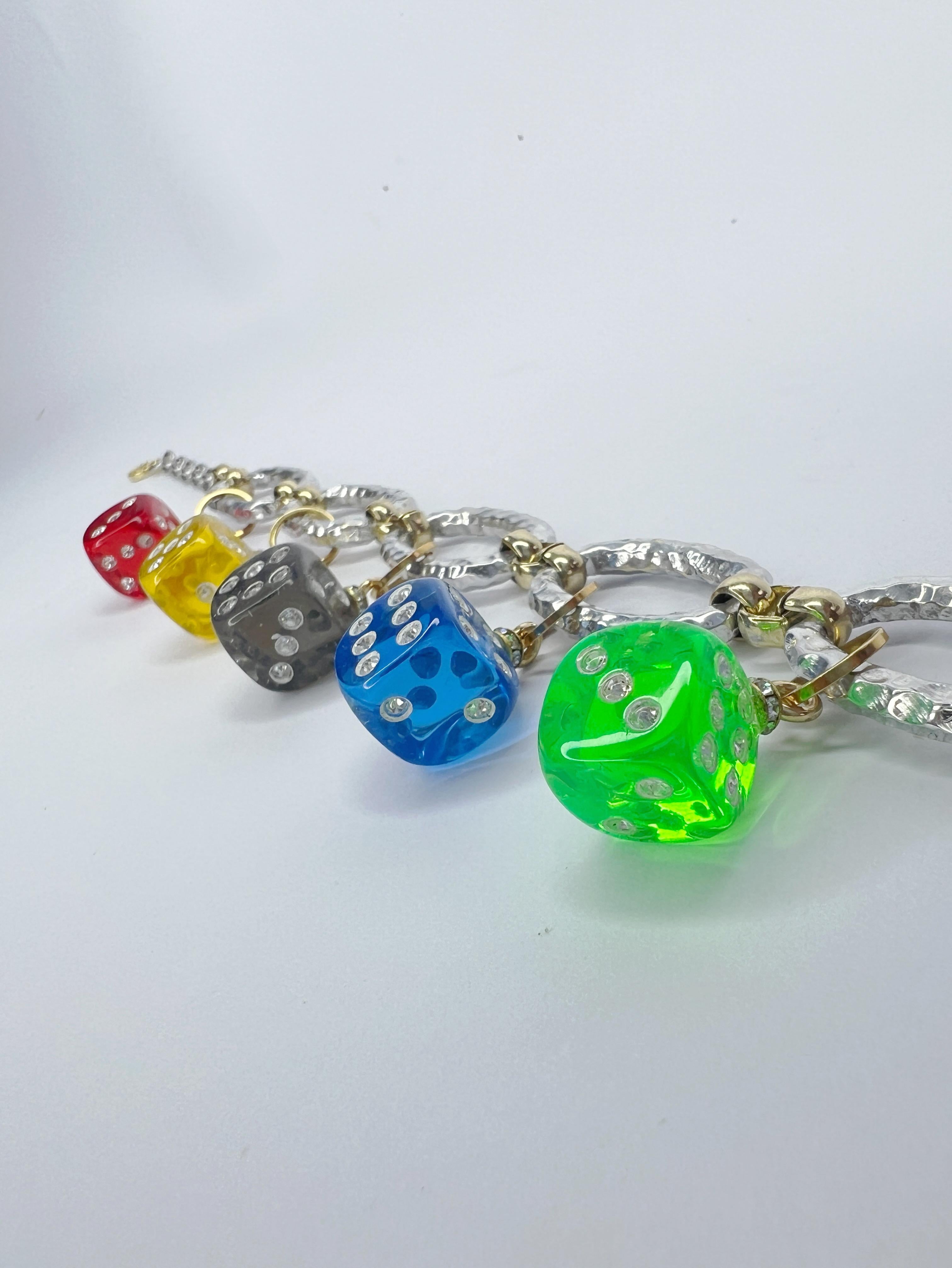 bracciale charme con dadi Swarovski In condizioni Nuovo in vendita a BOGOTÁ, CO