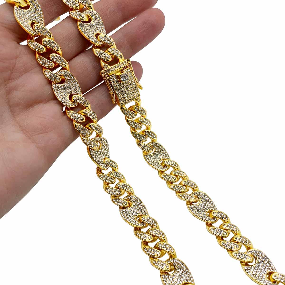 A Crystal Chain Necklace. Featuring chunky links set with crystals to dramatic effect.

Condition: Very good without damage or noteworthy wear.
Materials: Gold plated metal, glass crystal
Fastening: Push in clasp with safety clasp
Approximate