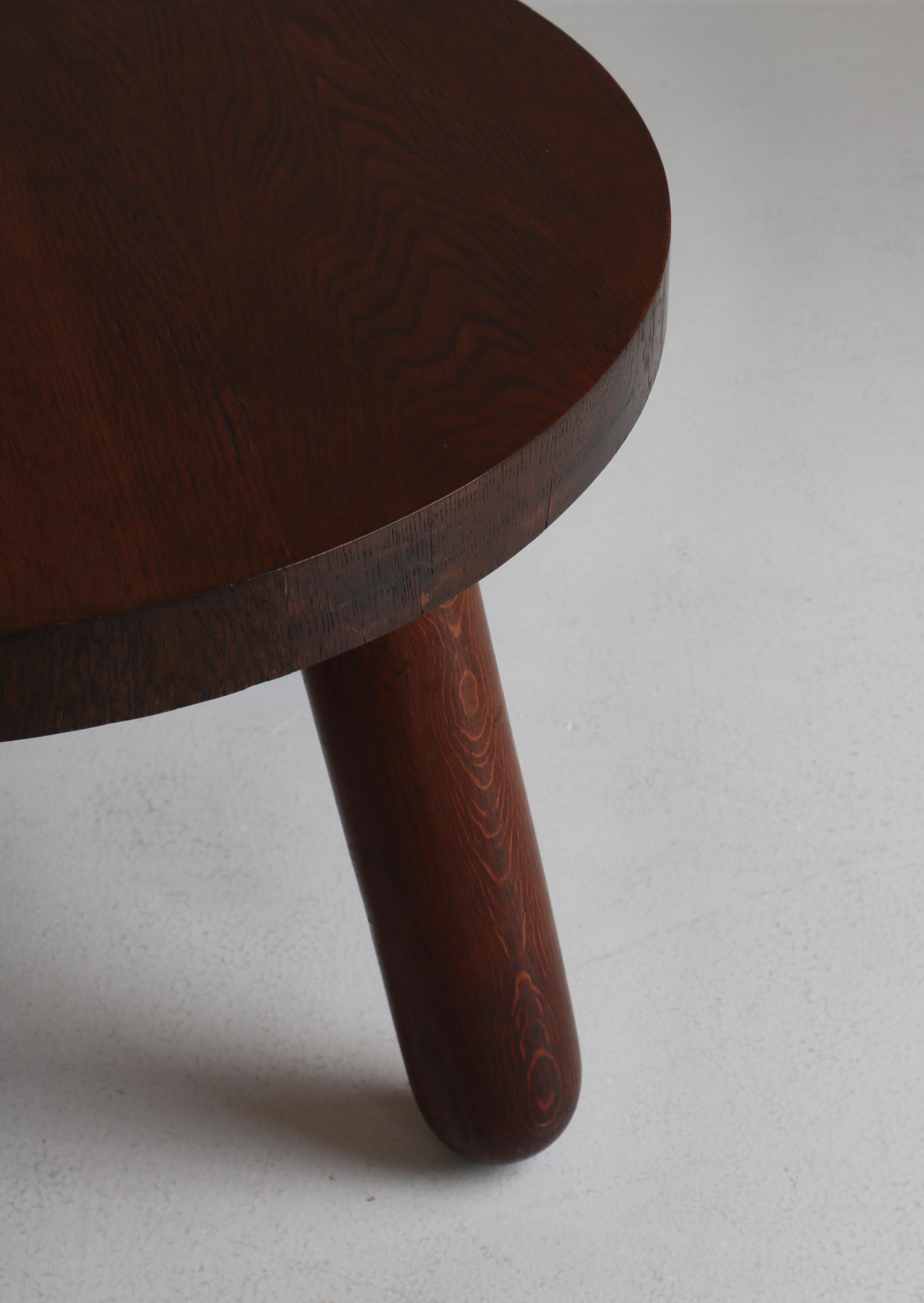 Chunky Danish Modern Side Table in Stained Oak by Otto Færge, Denmark, 1940s For Sale 5