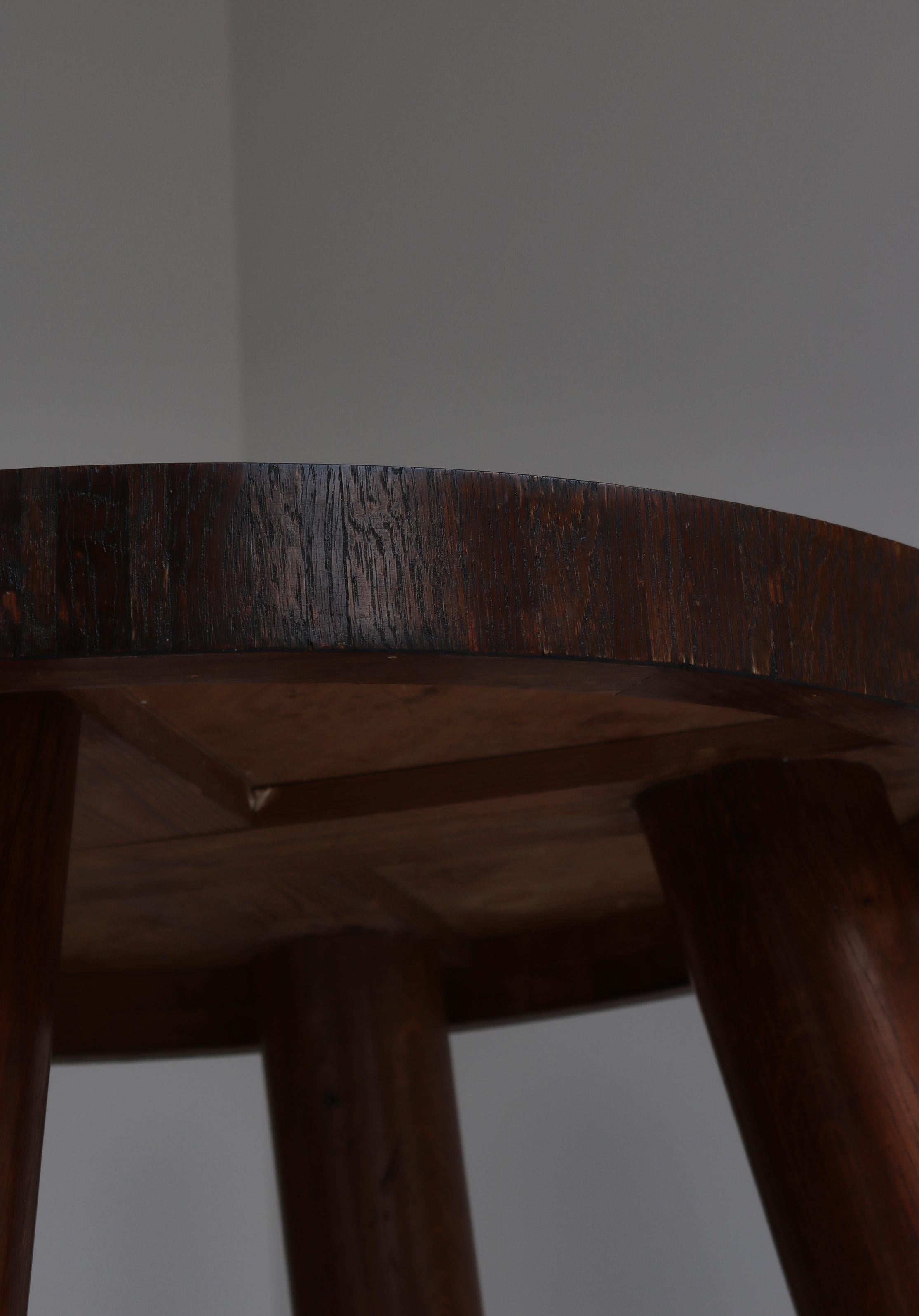 Chunky Danish Modern Side Table in Stained Oak by Otto Færge, Denmark, 1940s For Sale 10