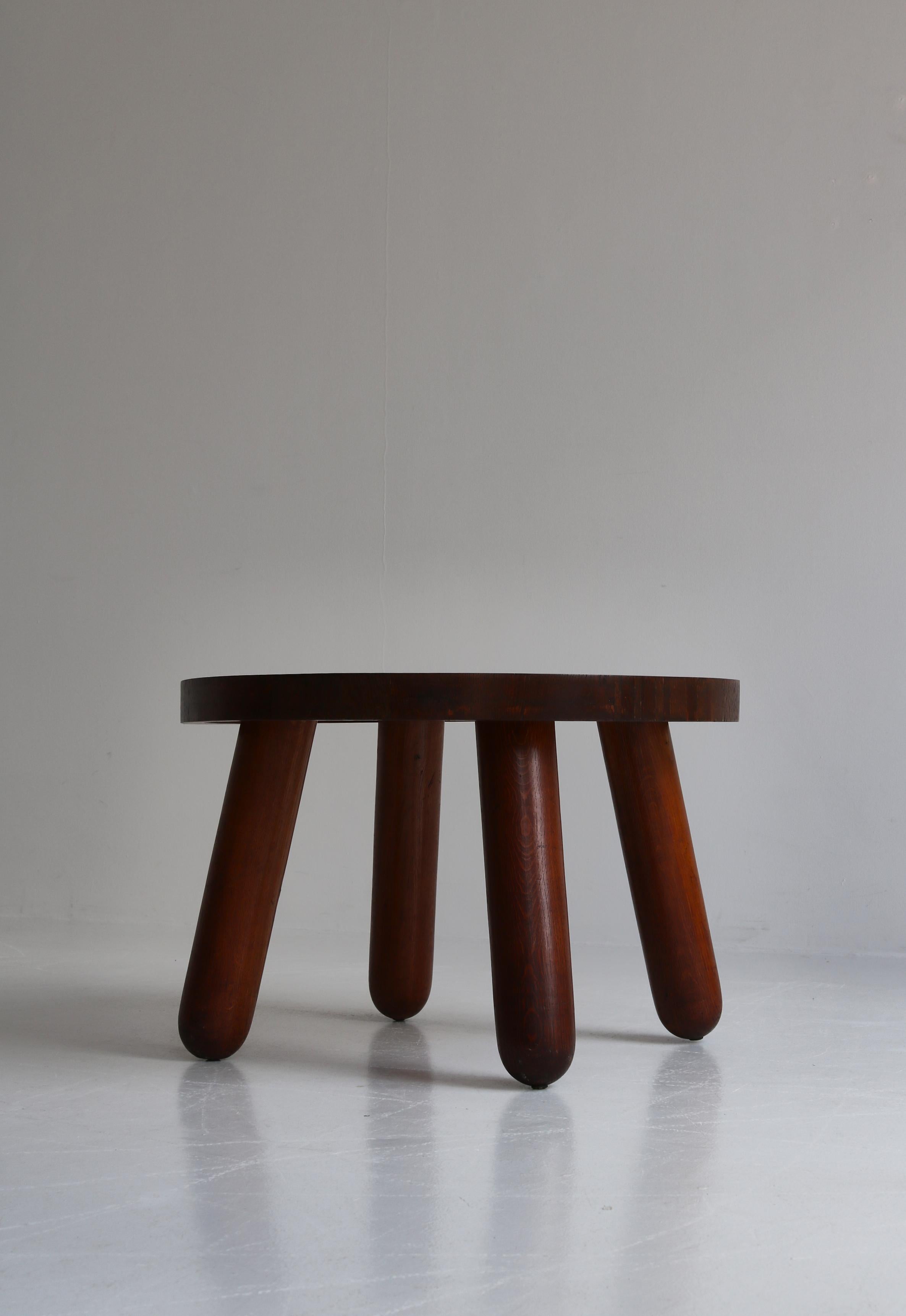 Chunky Danish Modern Side Table in Stained Oak by Otto Færge, Denmark, 1940s For Sale 4