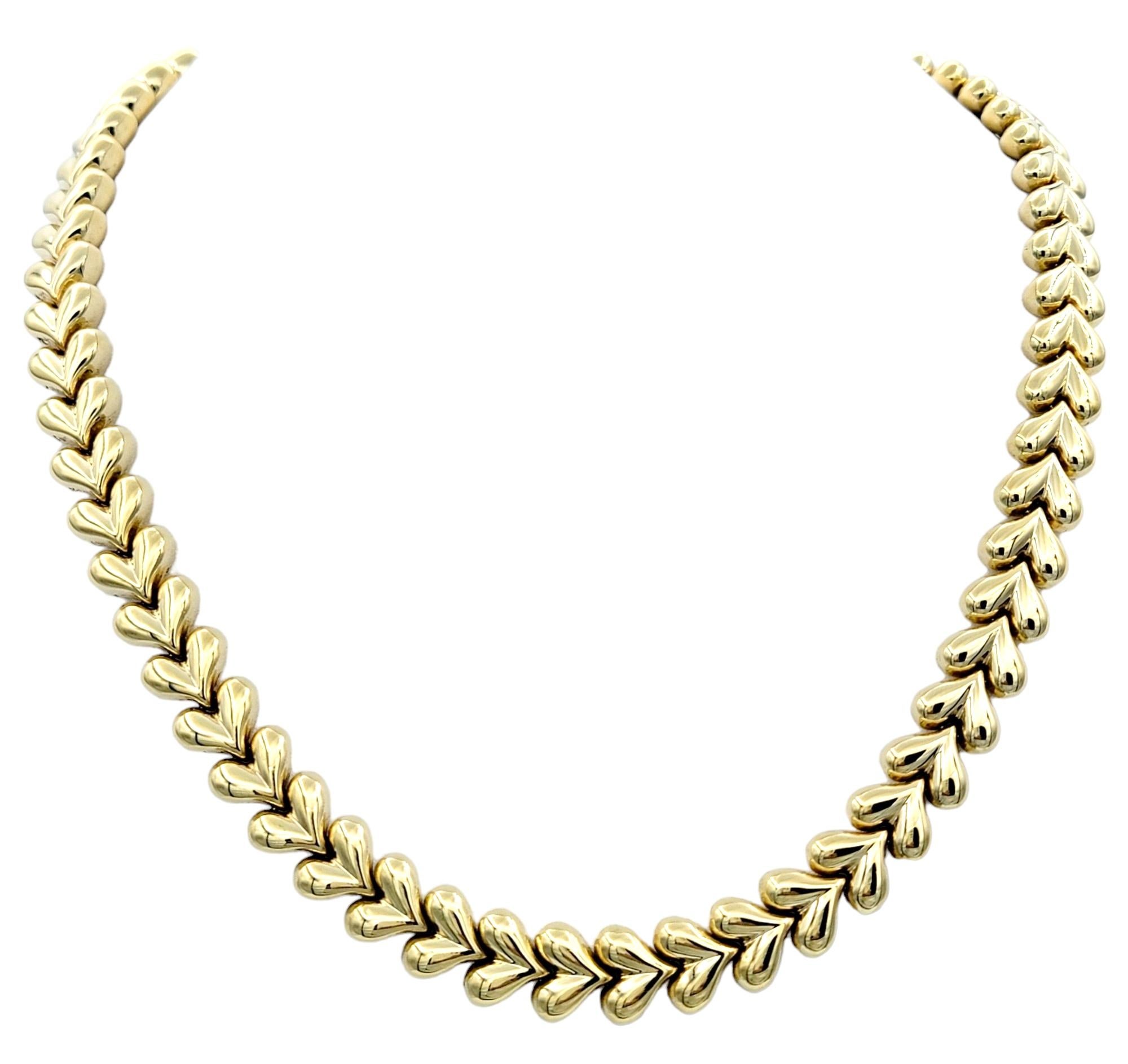 Contemporary Chunky Heart Link Chain Necklace in Polished 14 Karat Yellow Gold For Sale