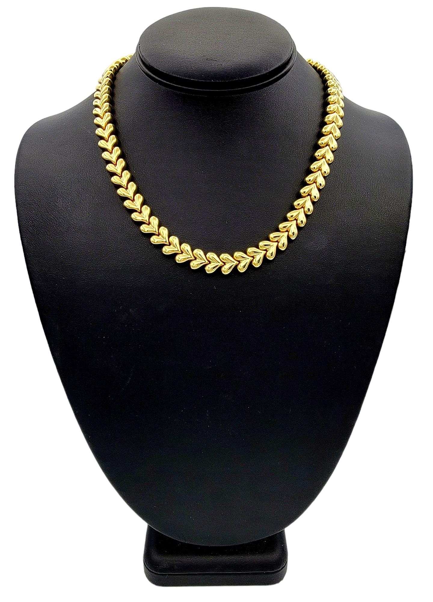 Chunky Heart Link Chain Necklace in Polished 14 Karat Yellow Gold For Sale 3